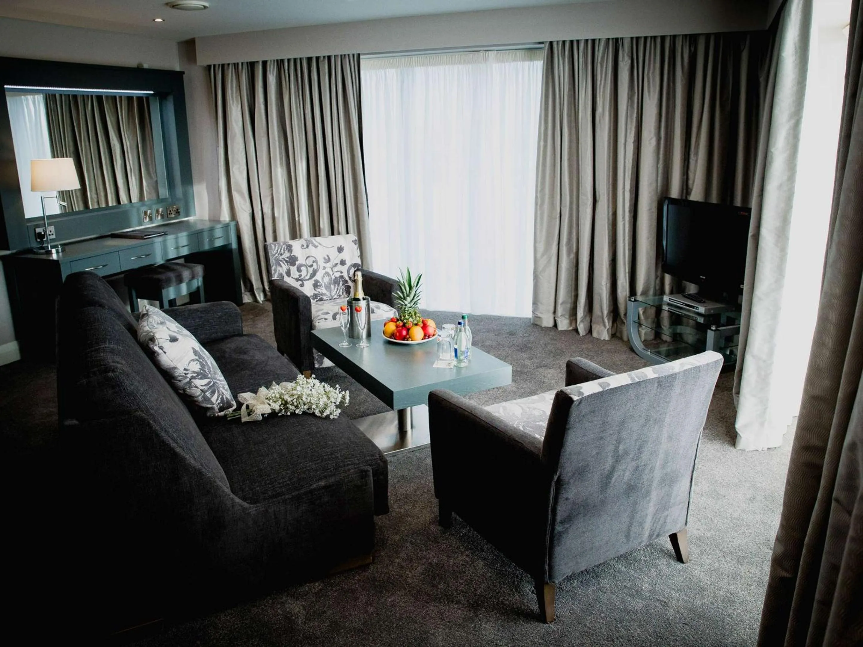 Living room in Claregalway Hotel