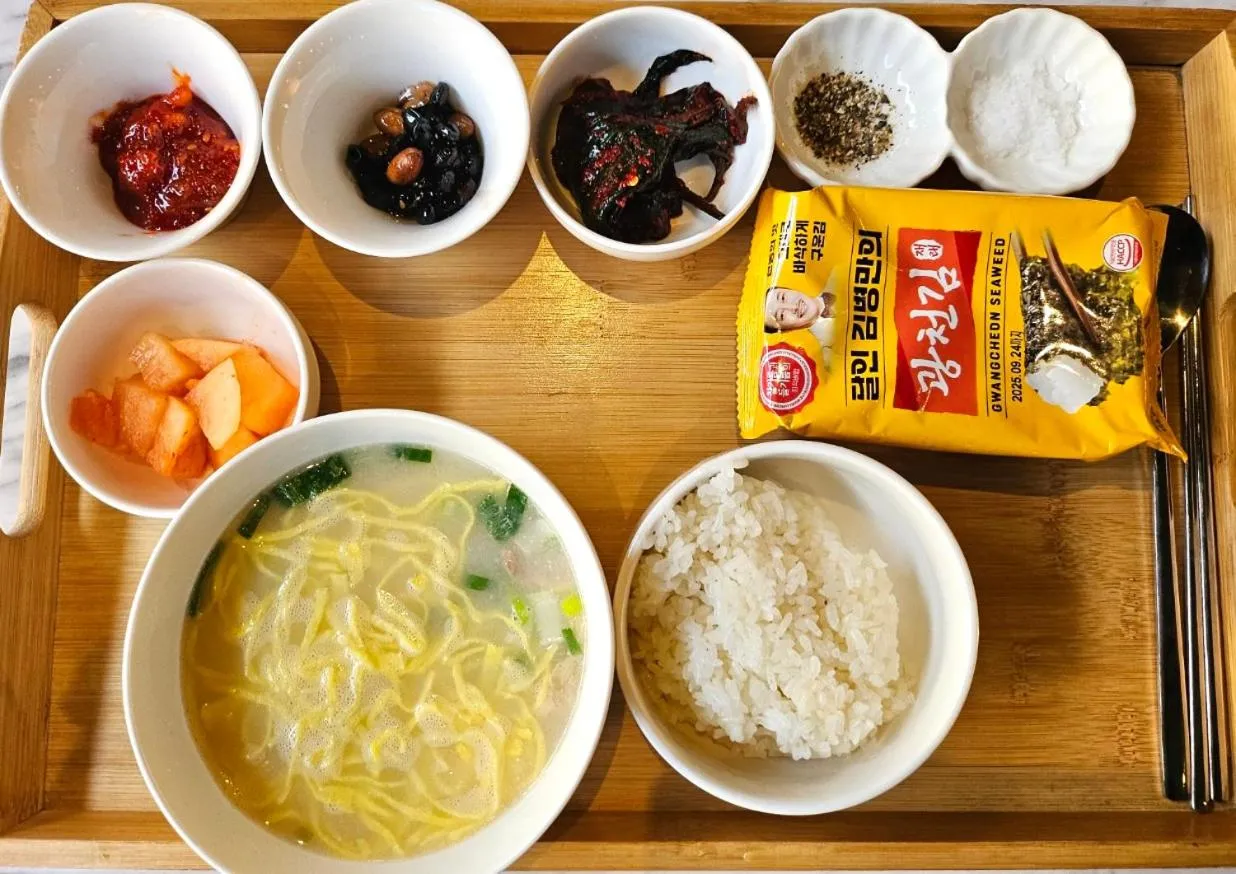 Breakfast in 9 Brick Hotel