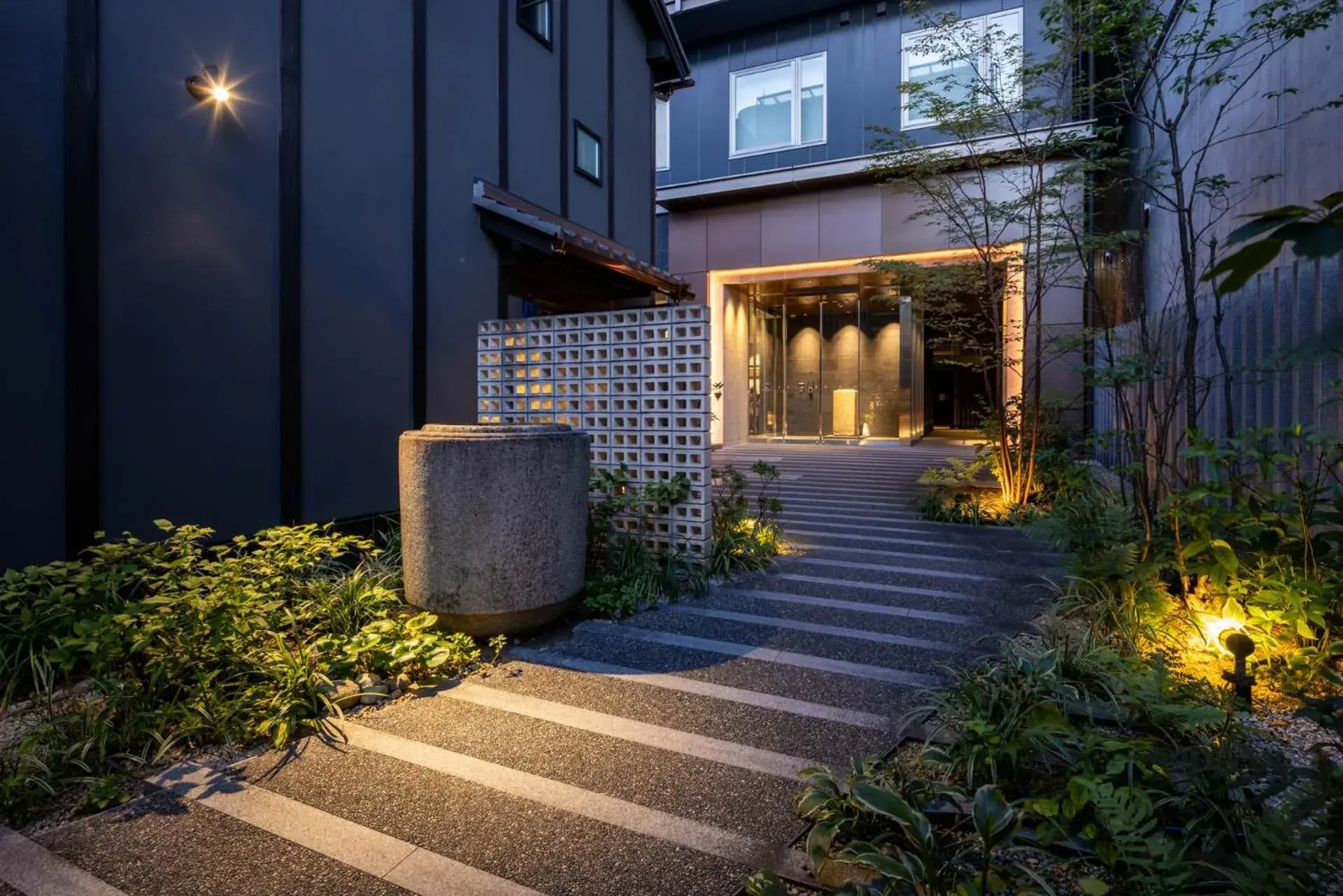 Property building in Tokyu Stay Kyoto Sanjo-Karasuma Property building in Tokyu Stay Kyoto Sanjo-Karasuma