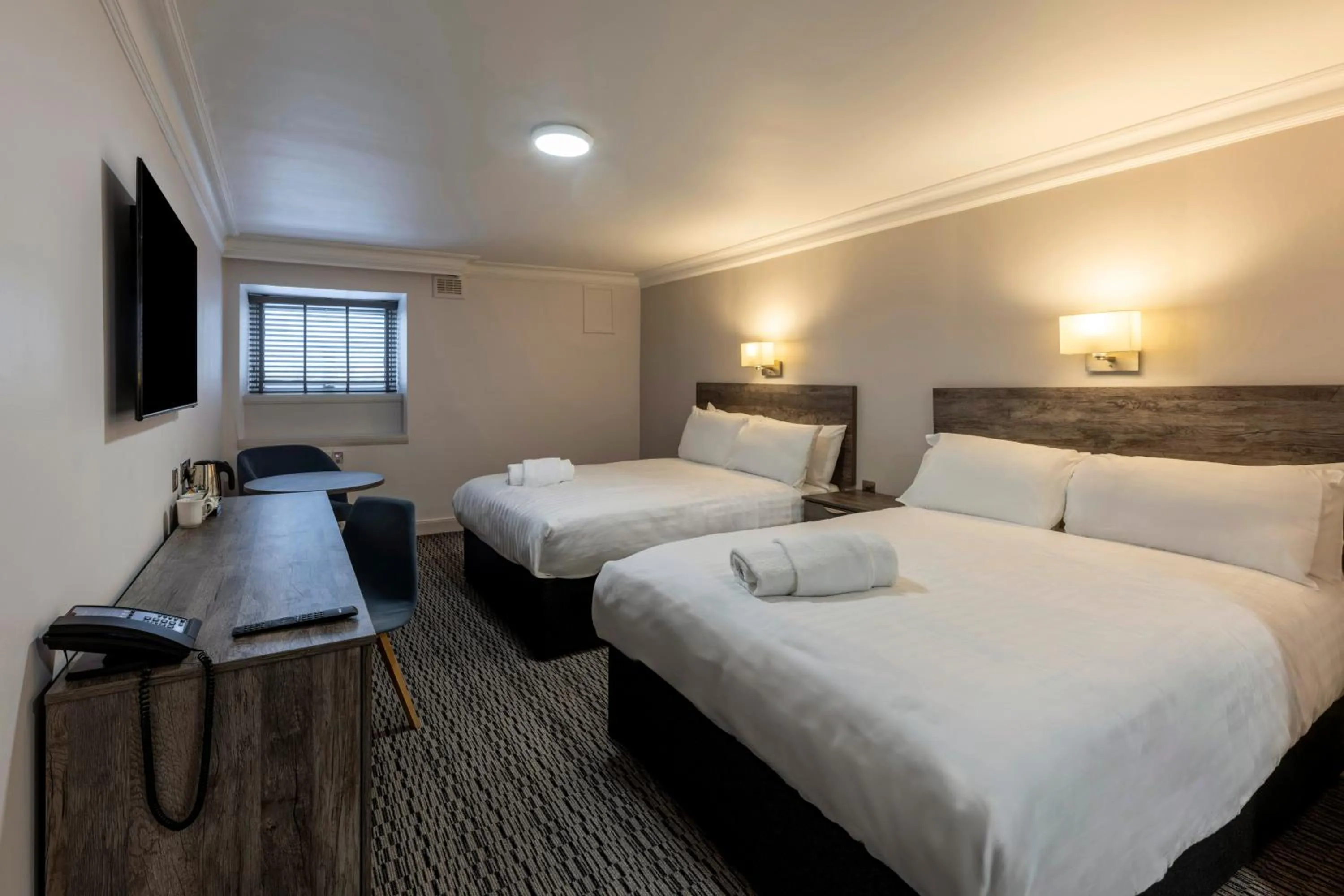 Bedroom, Bed in Copthorne Aberdeen Hotel