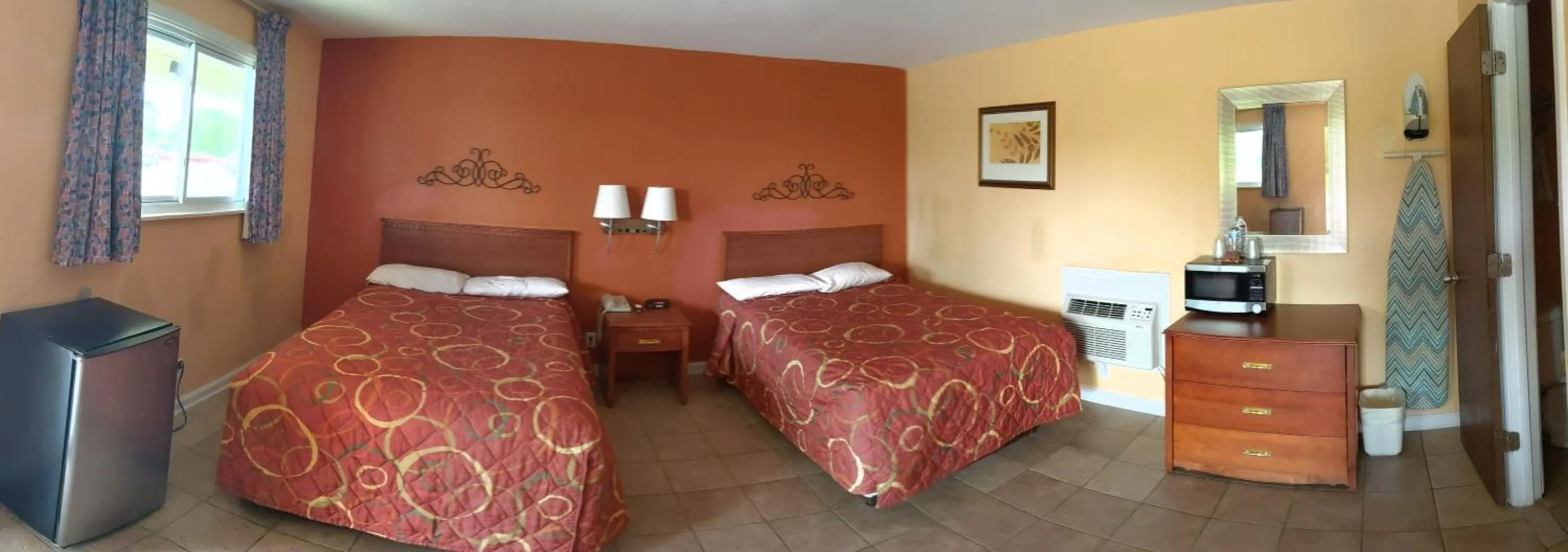 Decorative detail, Bed in Budget Inn