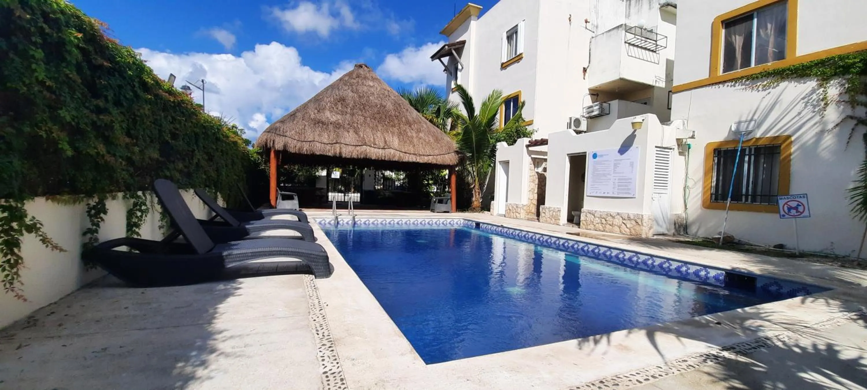 Swimming pool in Apartamento En Fraccionamiento Privado 6 Personas, 5 Camas, Piscina cerca de la Playa