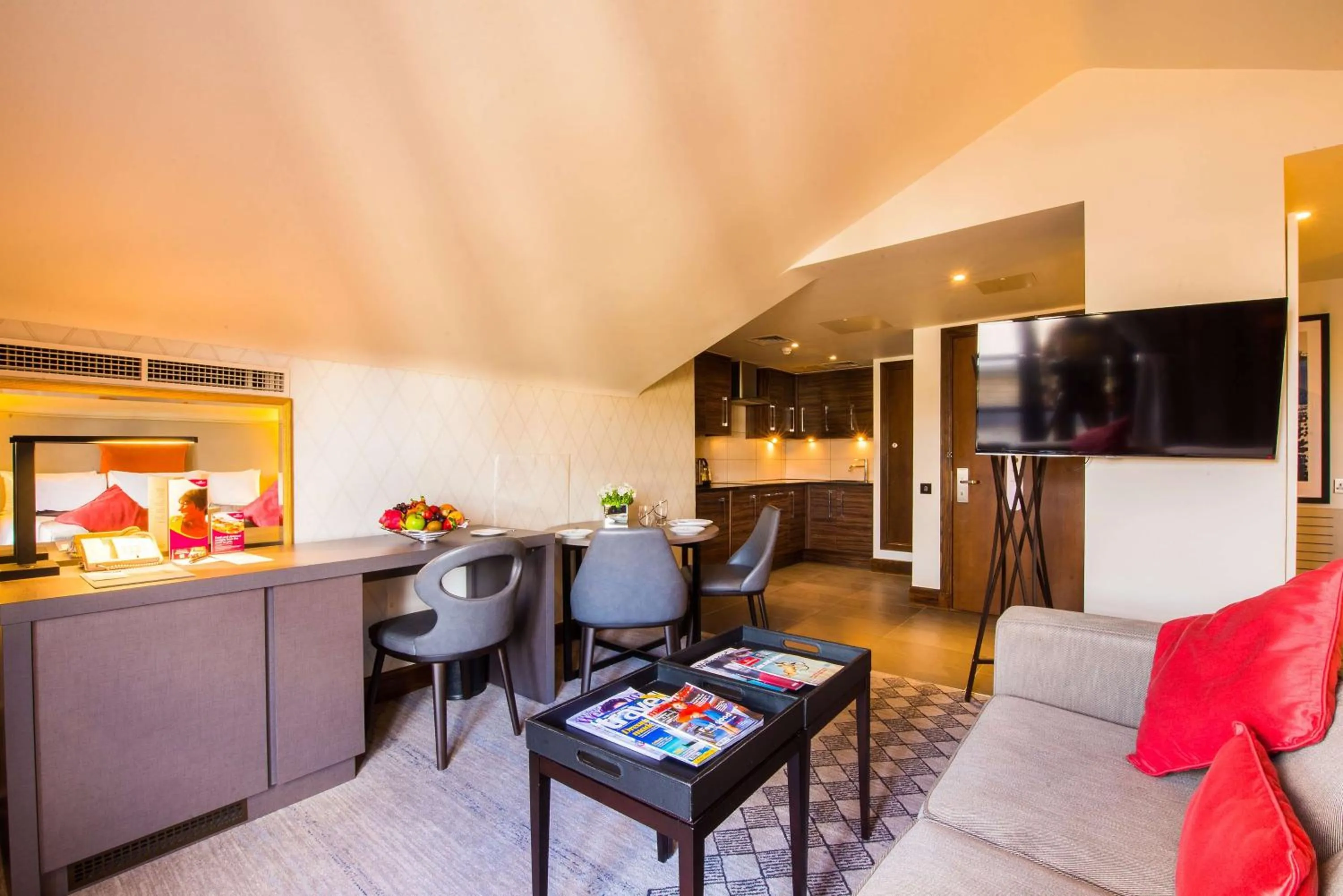 Kitchen or kitchenette in Doubletree By Hilton London Kensington