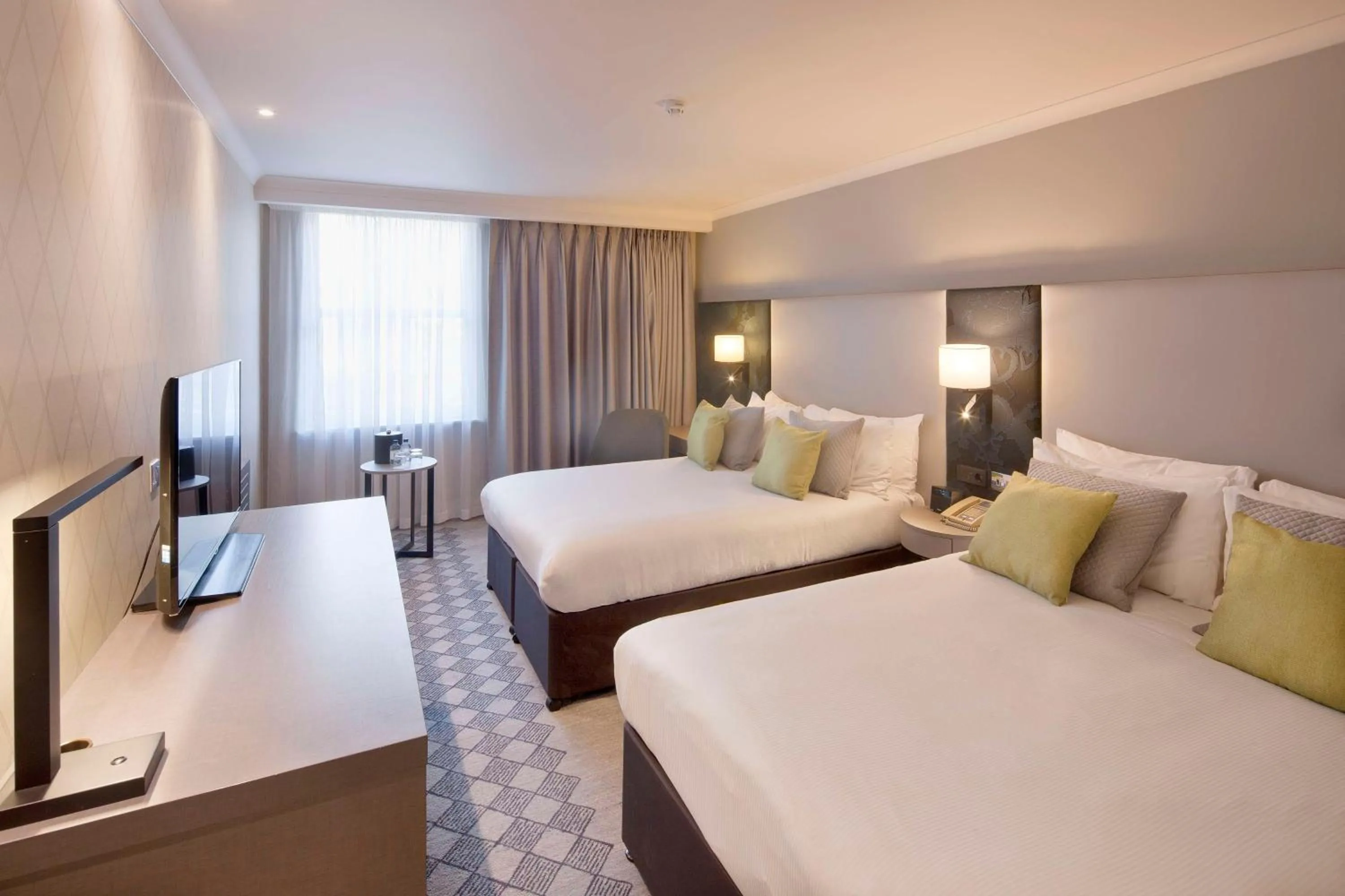 Bed in Doubletree By Hilton London Kensington