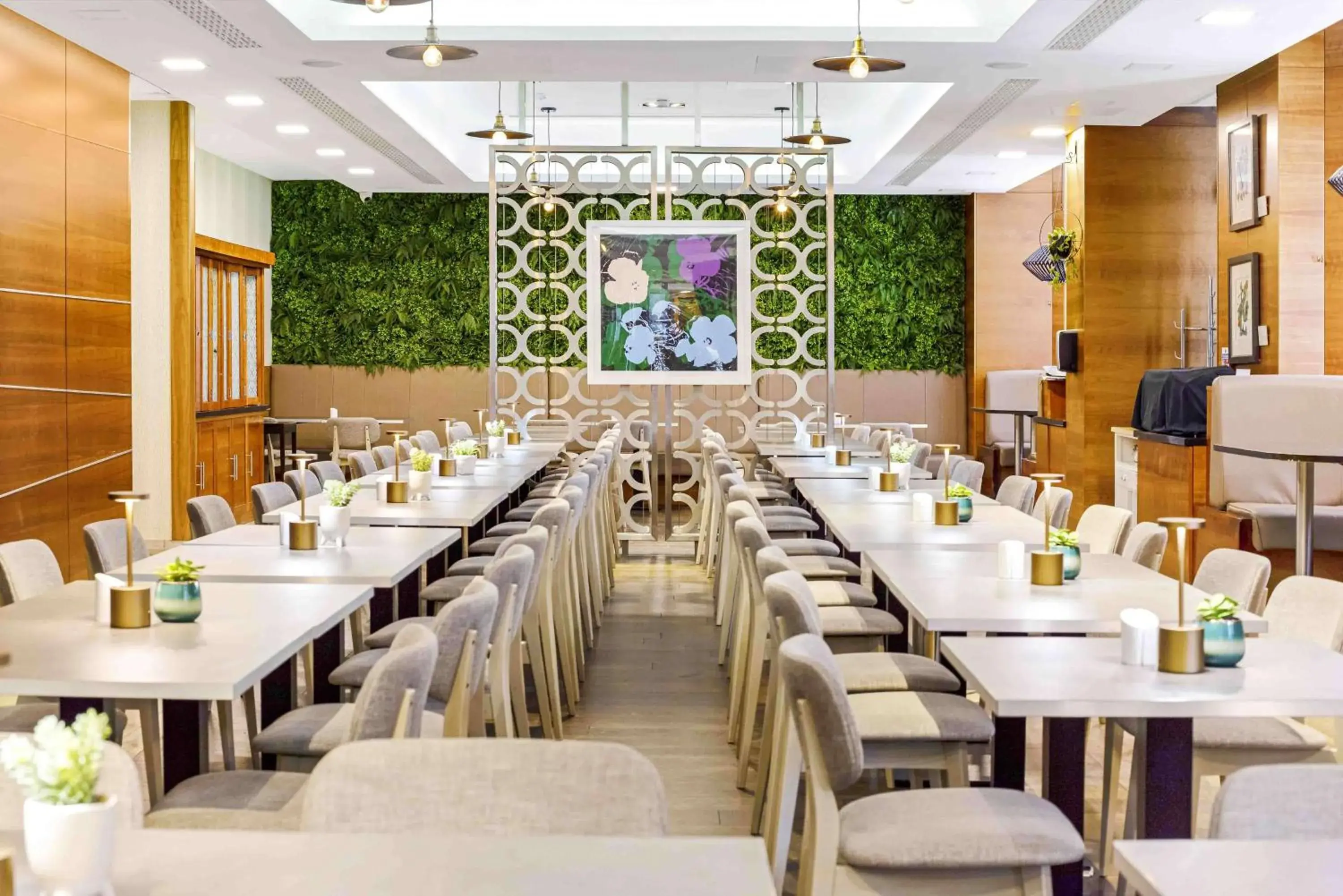 Restaurant/places to eat in Doubletree By Hilton London Kensington Restaurant/places to eat in Doubletree By Hilton London Kensington