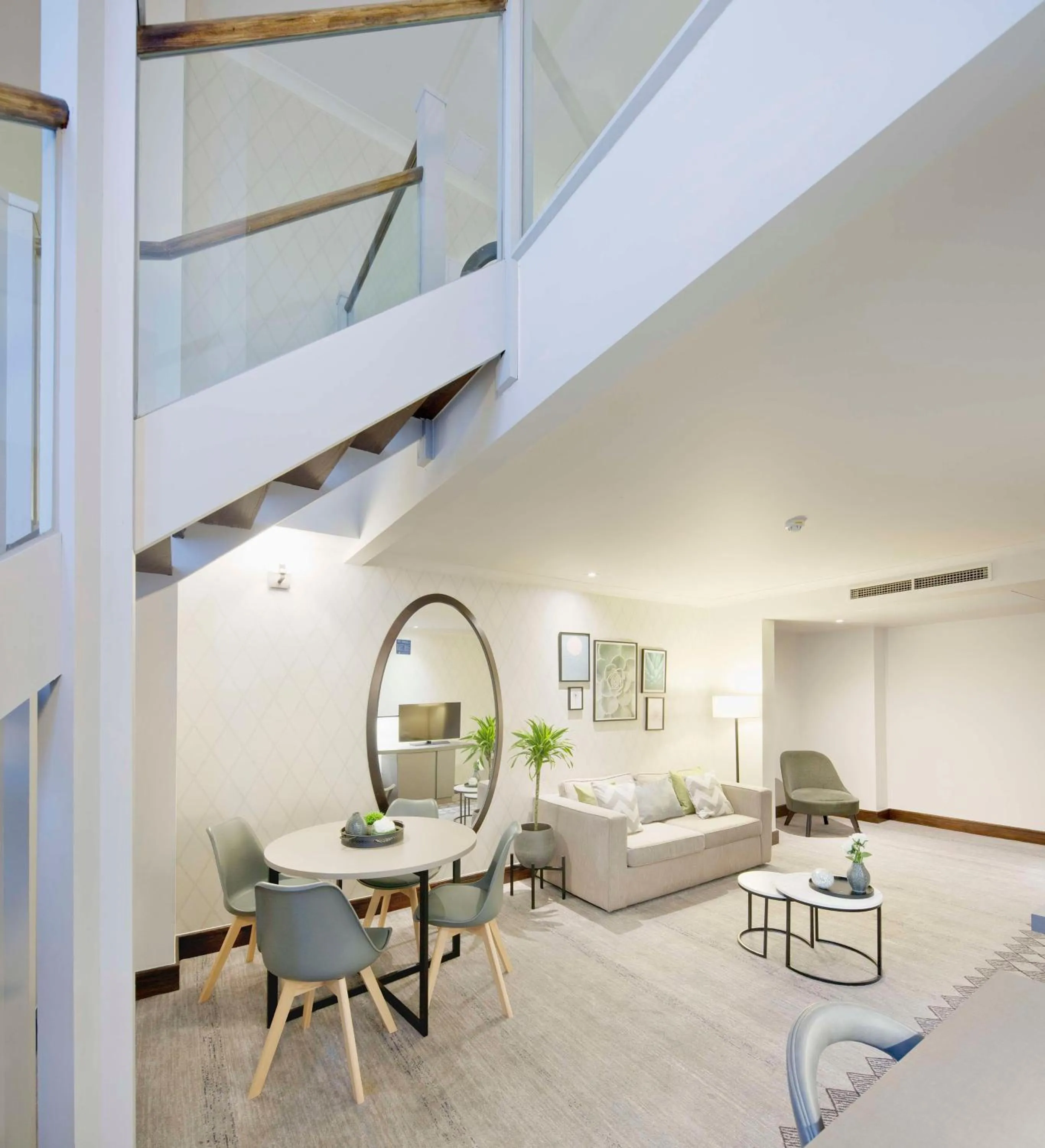 Living room in Doubletree By Hilton London Kensington