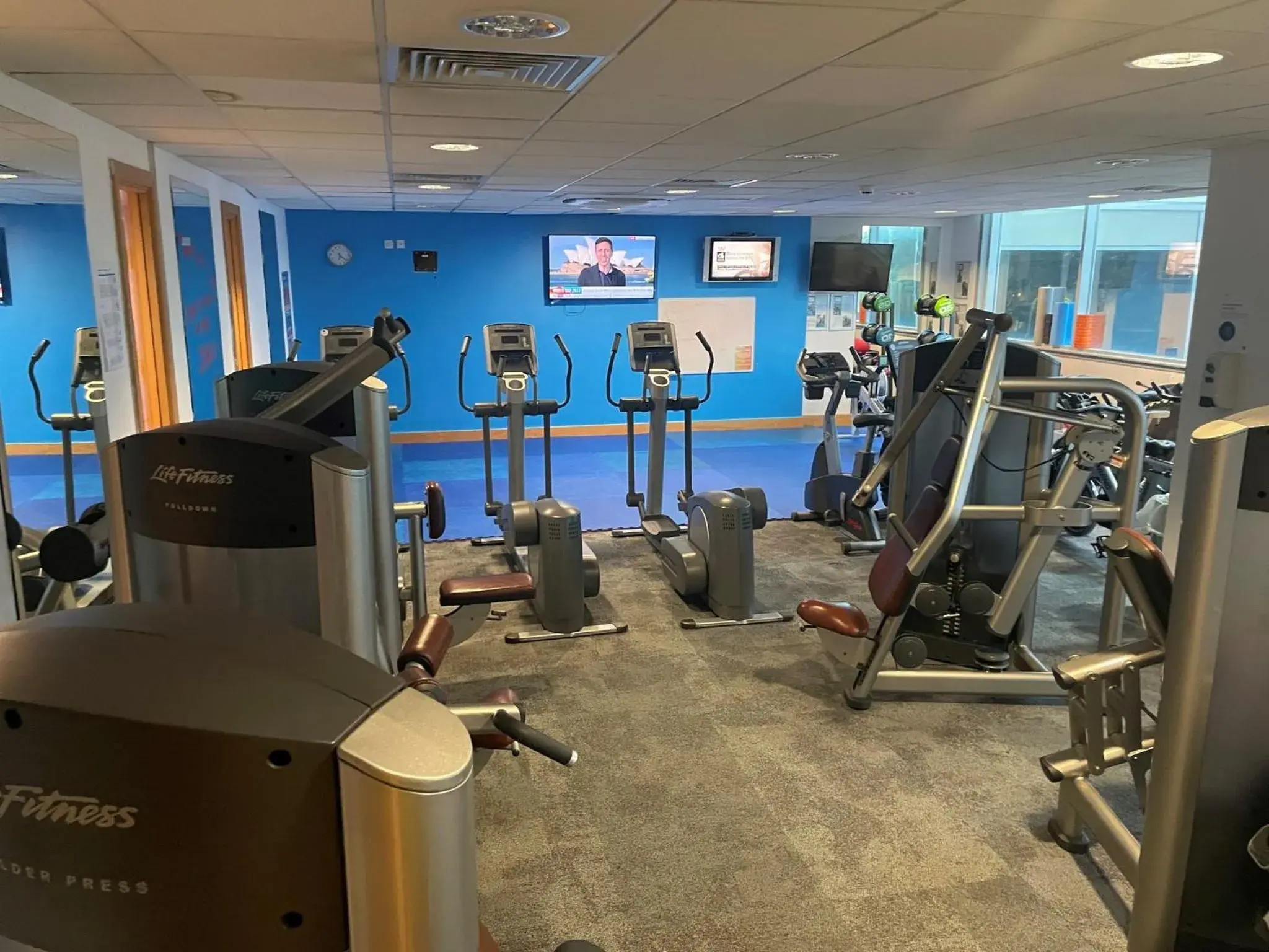 Fitness centre/facilities in Holiday Inn Edinburgh Zoo by IHG Fitness centre/facilities in Holiday Inn Edinburgh Zoo by IHG