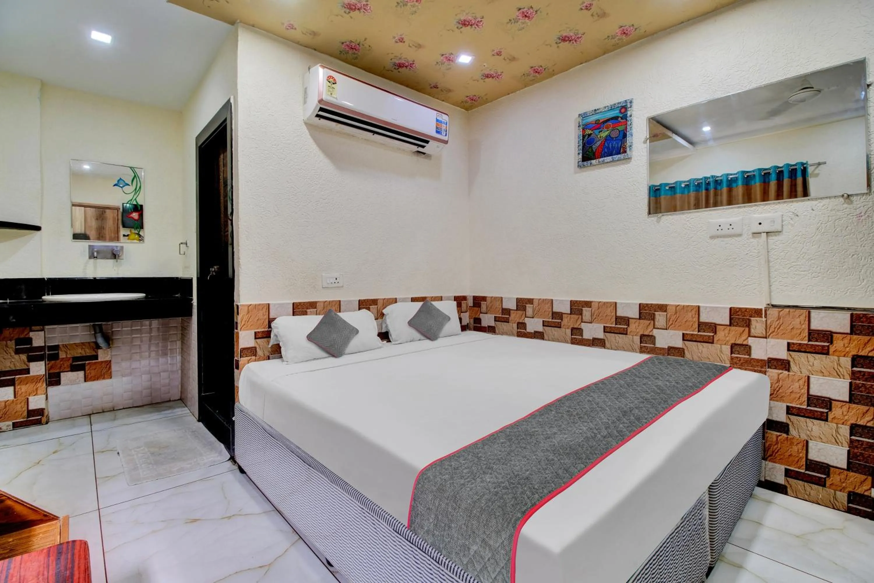 Bedroom, Bed in Hotel O Jaya Fortune