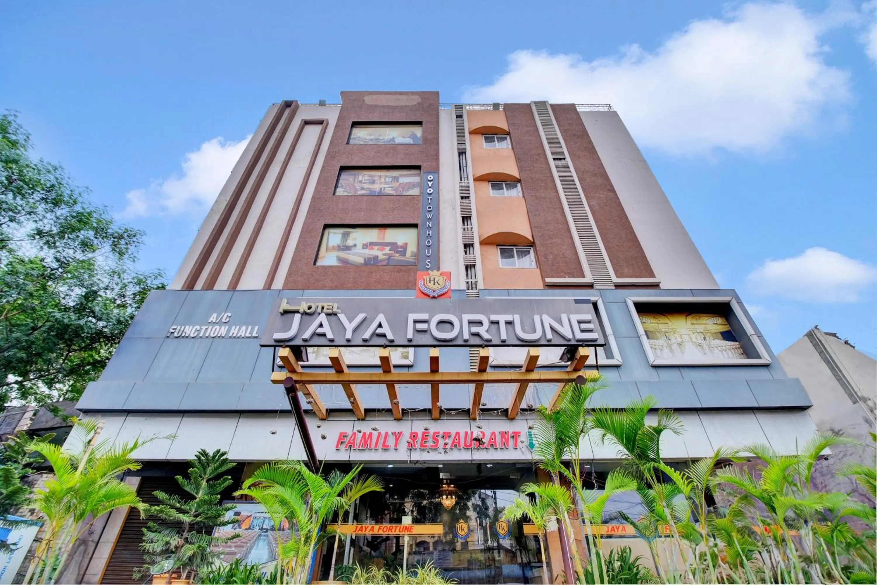 Facade/entrance in Hotel O Jaya Fortune
