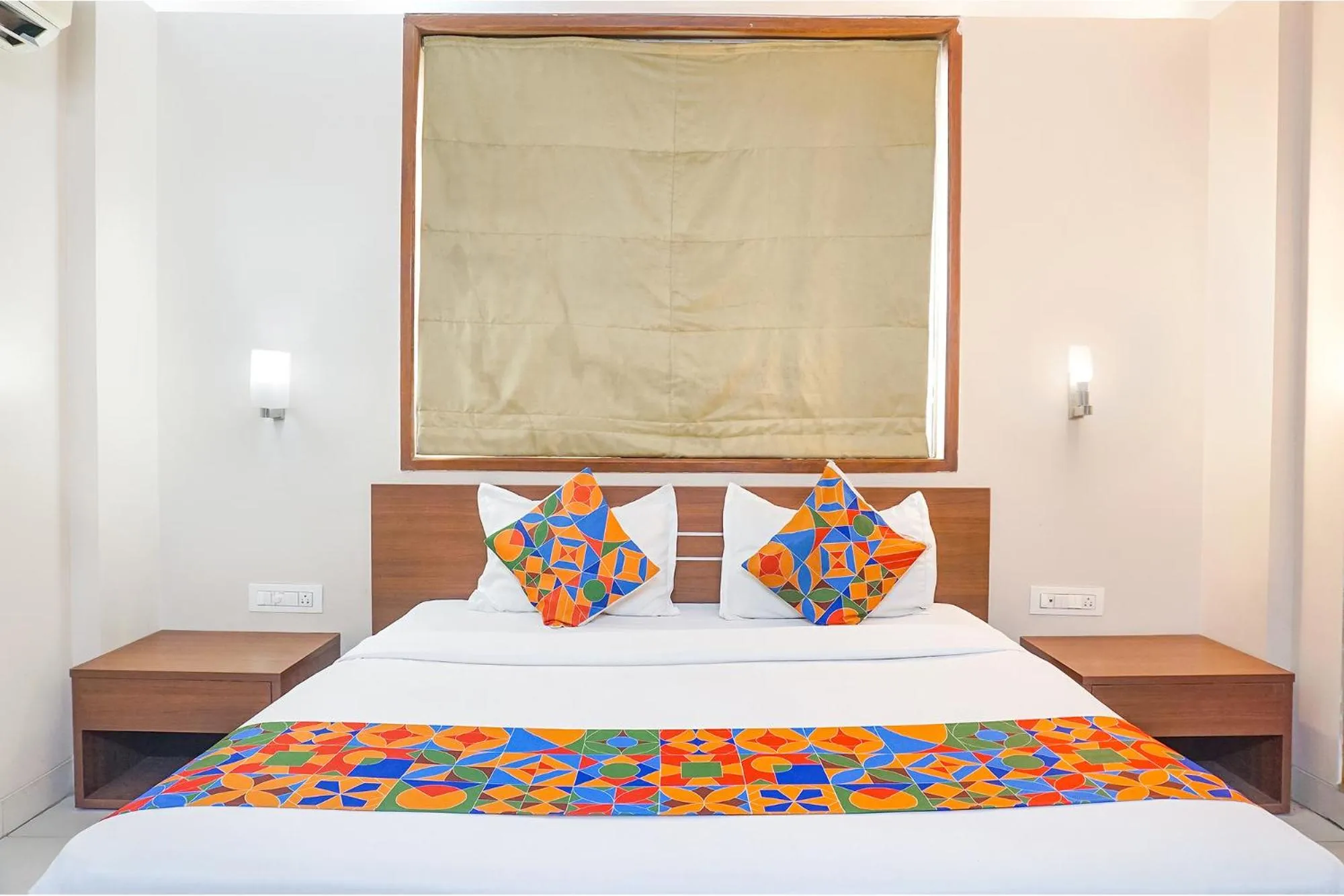 Bed in FabHotel Classic Executive