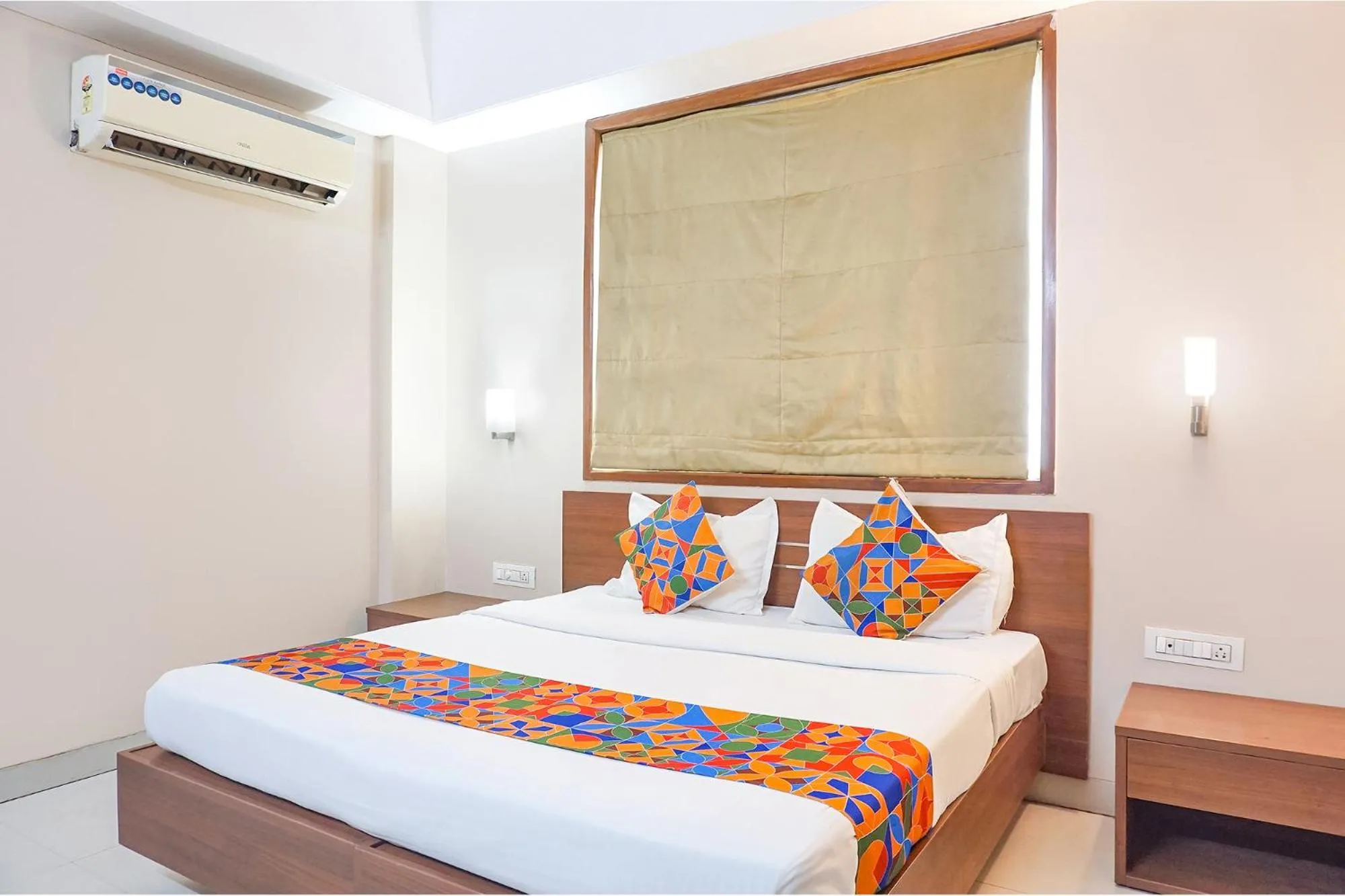 Bed in FabHotel Classic Executive