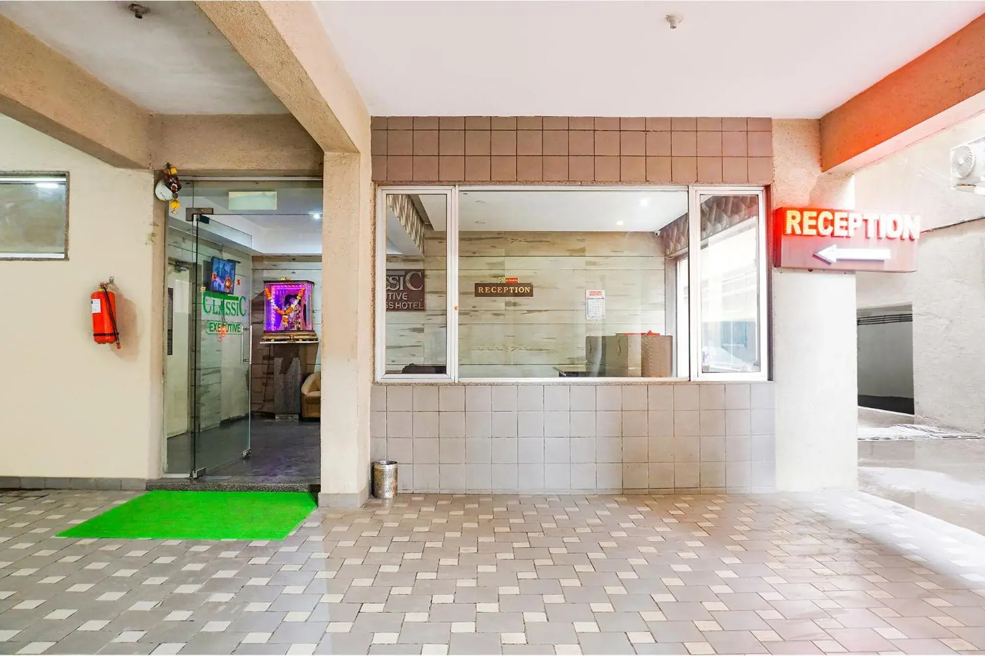 Lobby or reception in FabHotel Classic Executive Lobby or reception in FabHotel Classic Executive