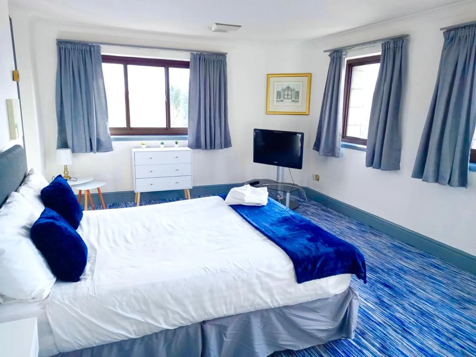 Bedroom, Bed in Himley Country Hotel