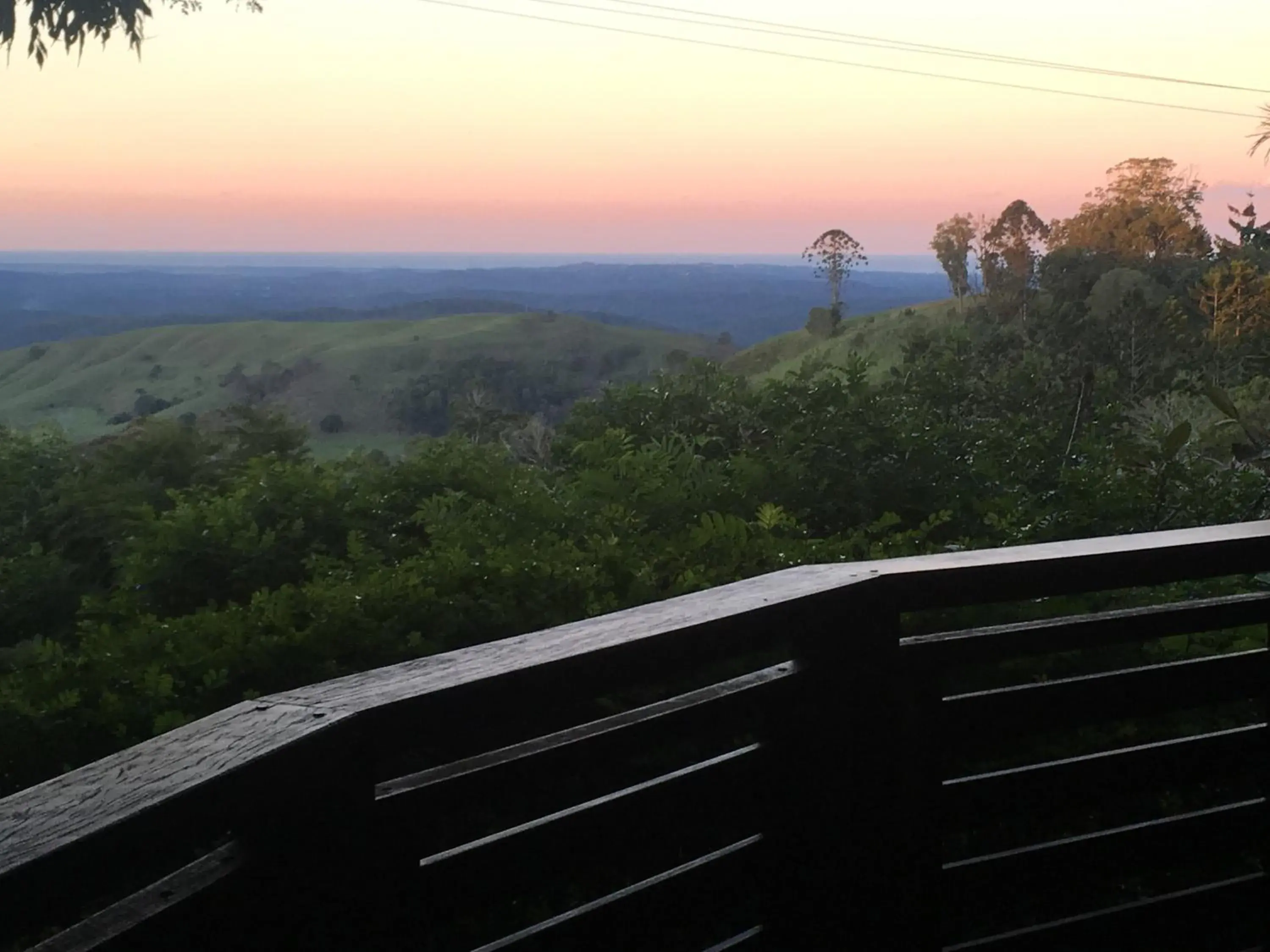 Sunset in Maleny Terrace Cottages Sunset in Maleny Terrace Cottages