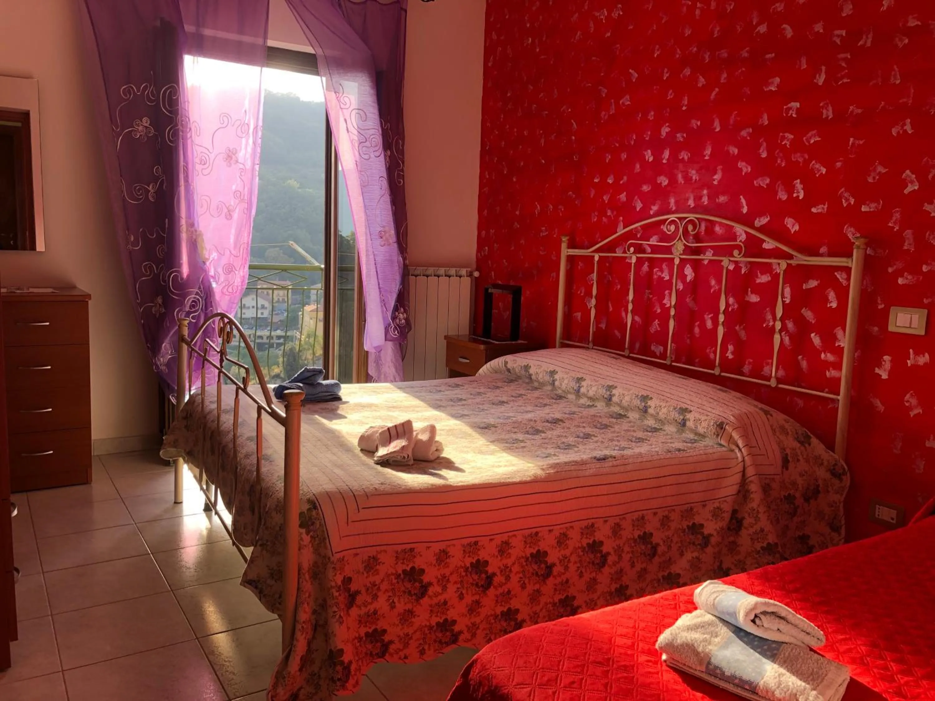 Photo of the whole room, Bed in B&B Al Castello