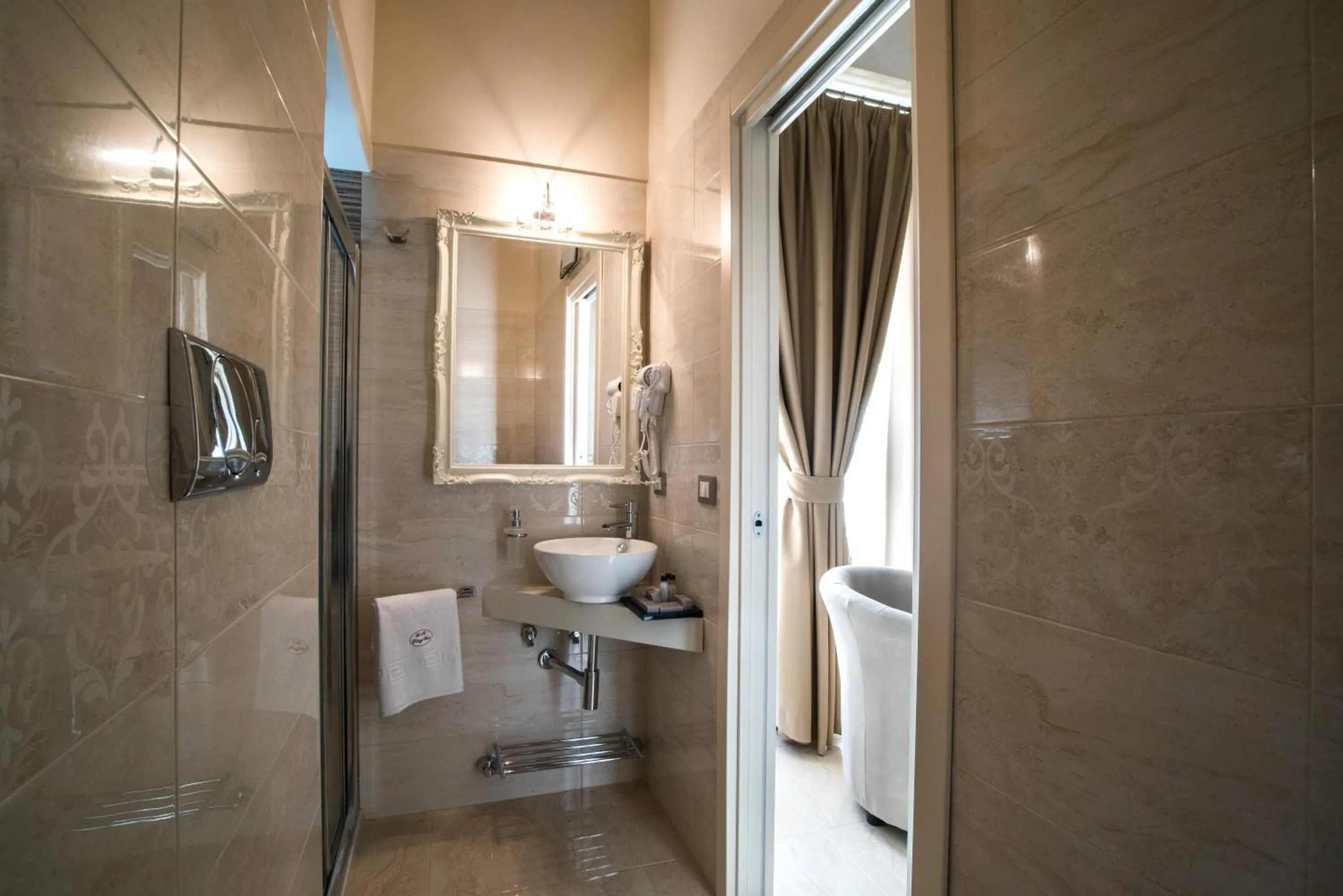 Bathroom in Palazzo Bove