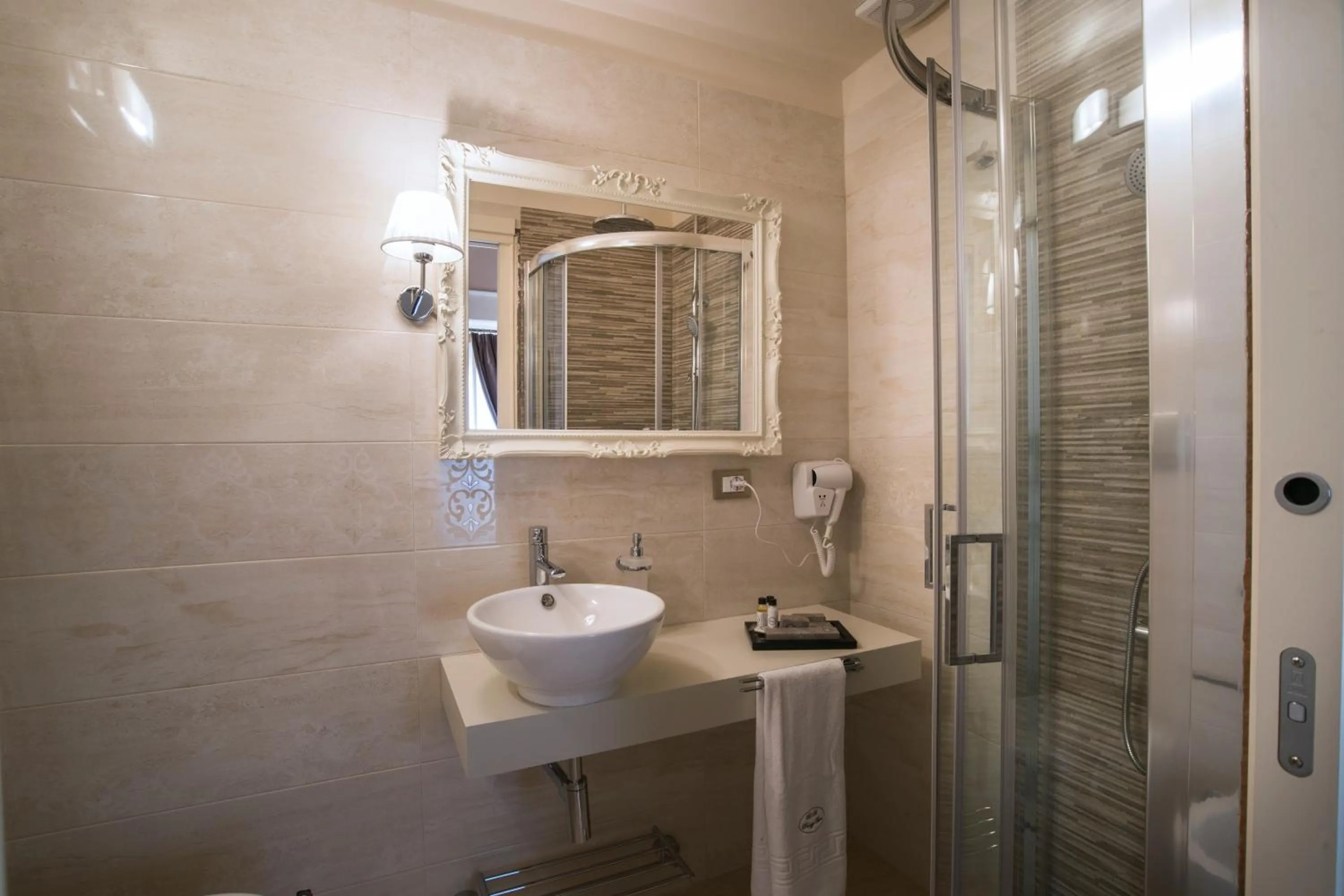 Bathroom in Palazzo Bove