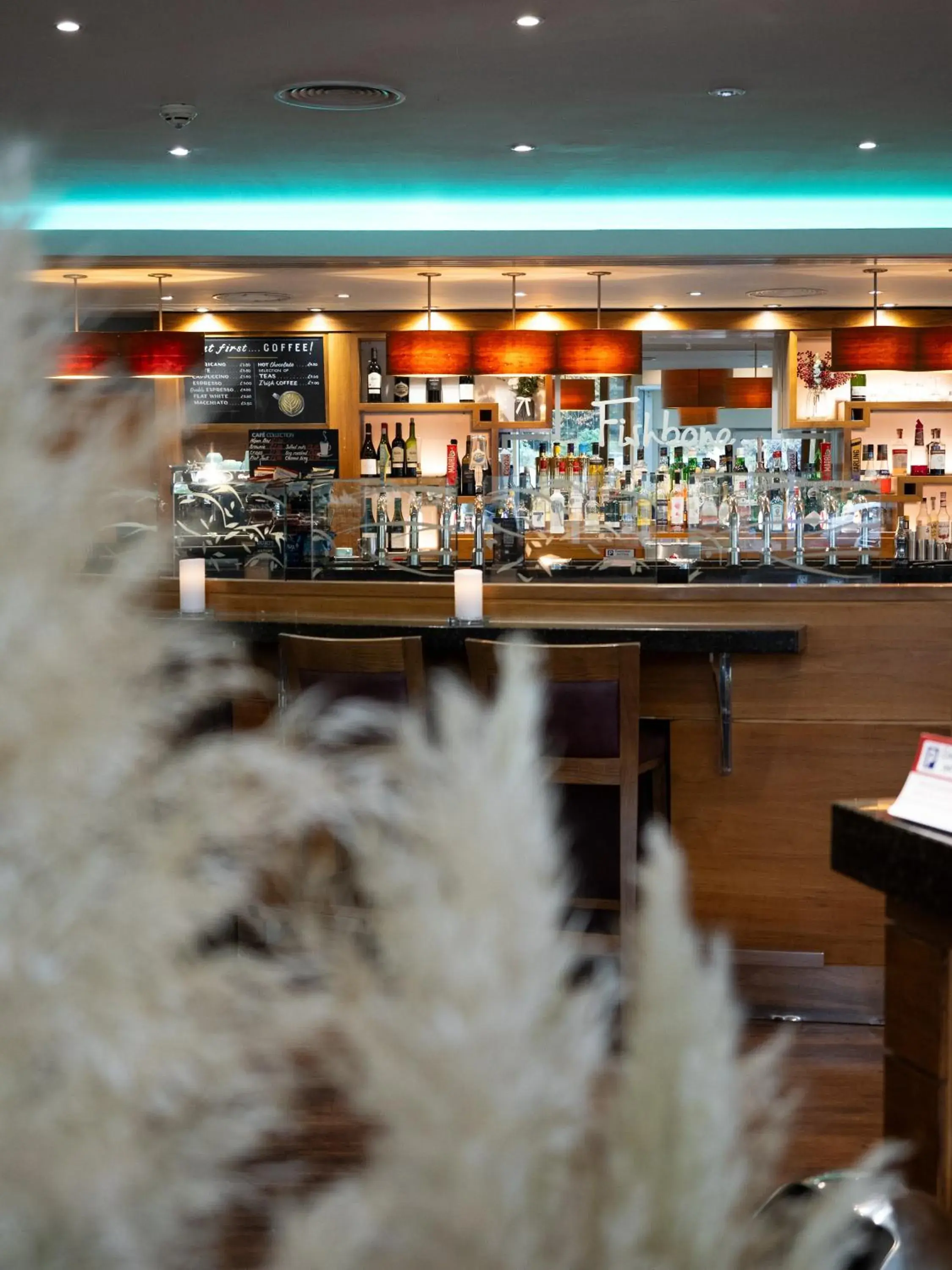 Lounge or bar in Future Inn Plymouth Lounge or bar in Future Inn Plymouth