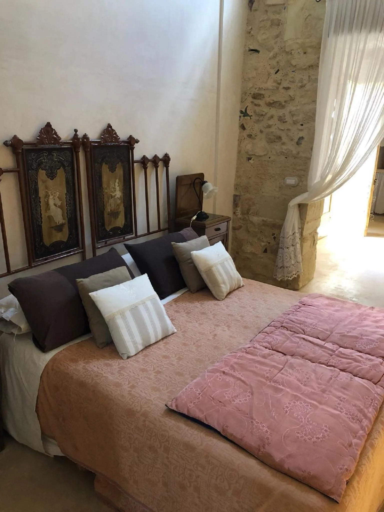 Bedroom, Bed in Borgoincorte
