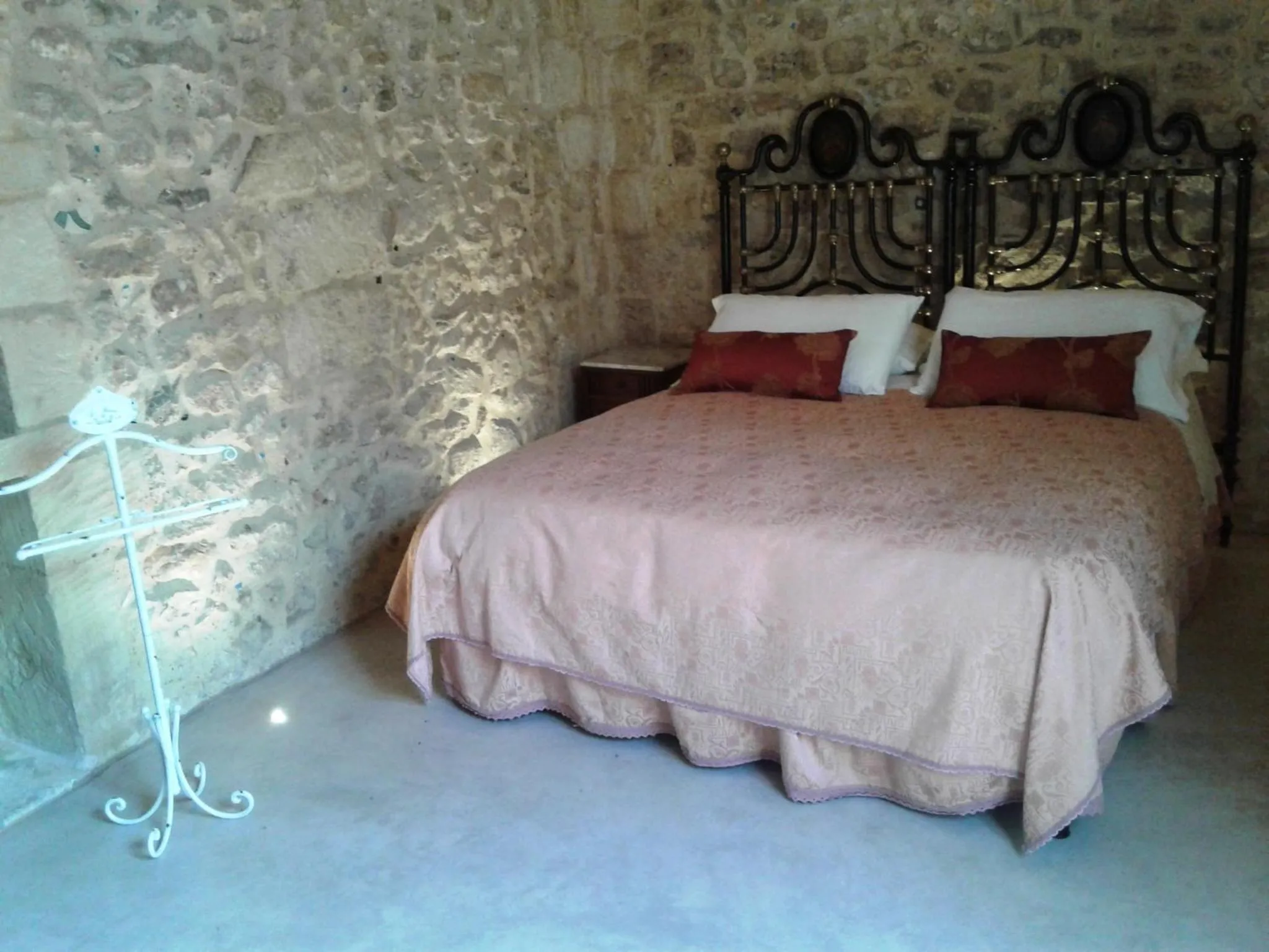 Bedroom, Bed in Borgoincorte