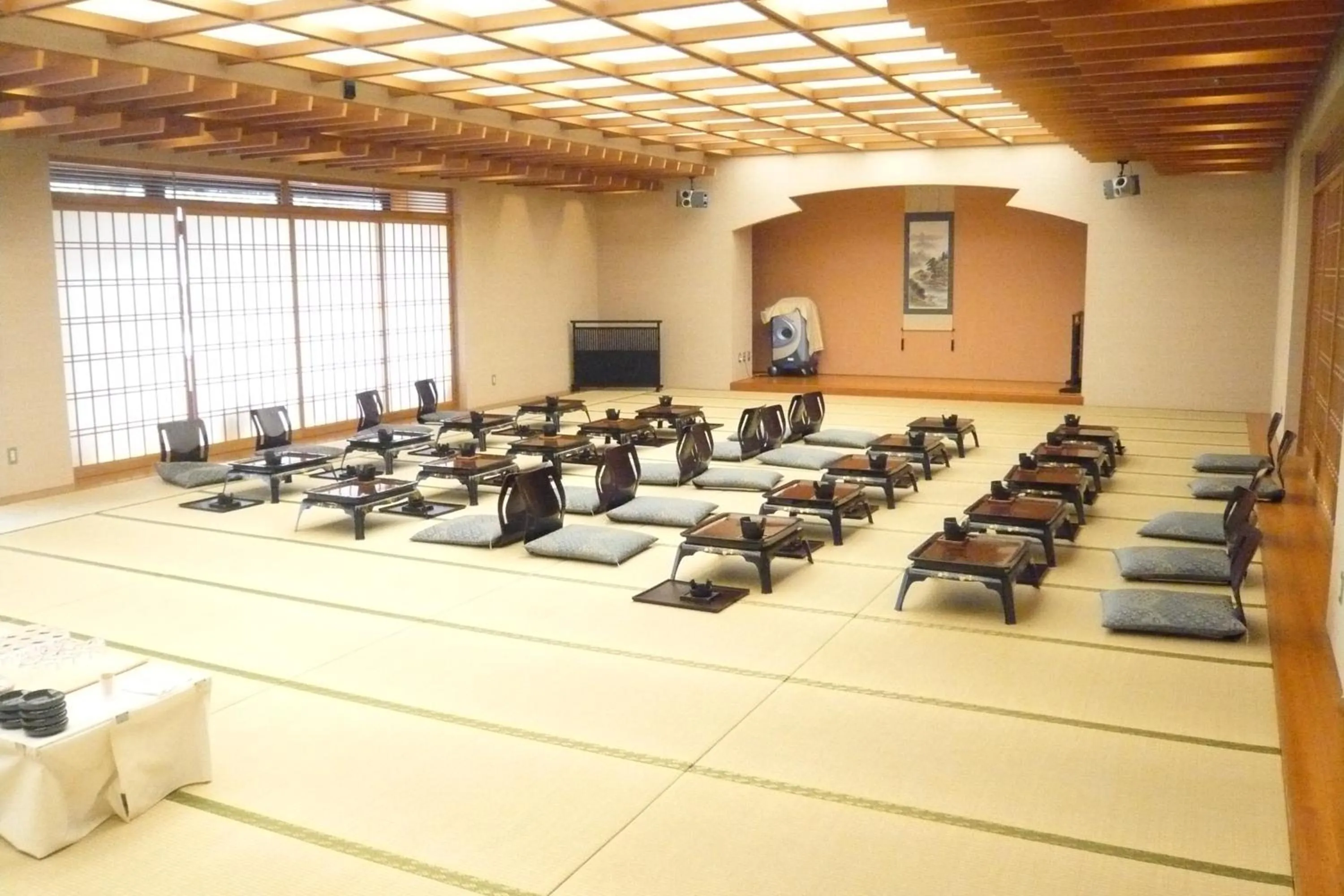 Business facilities in New Welcity Yugawara