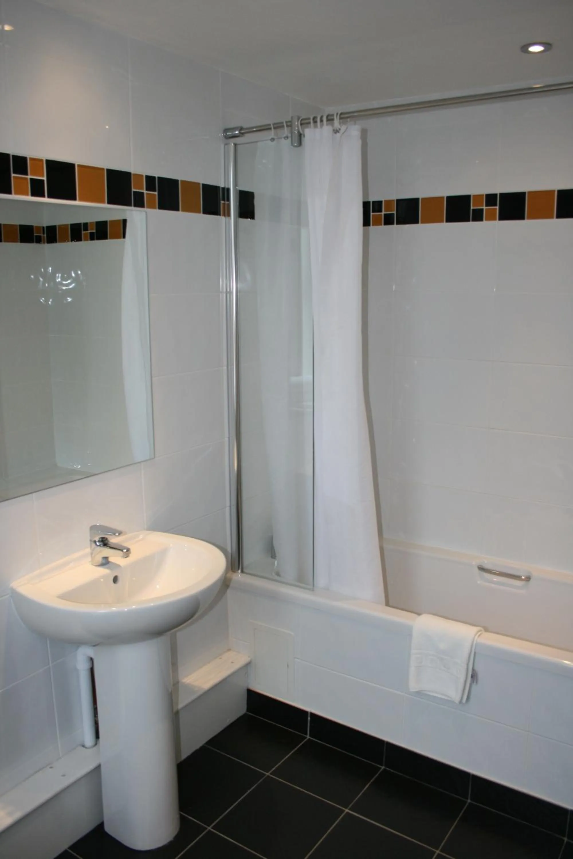 Bedroom in Cairndale Hotel & Spa