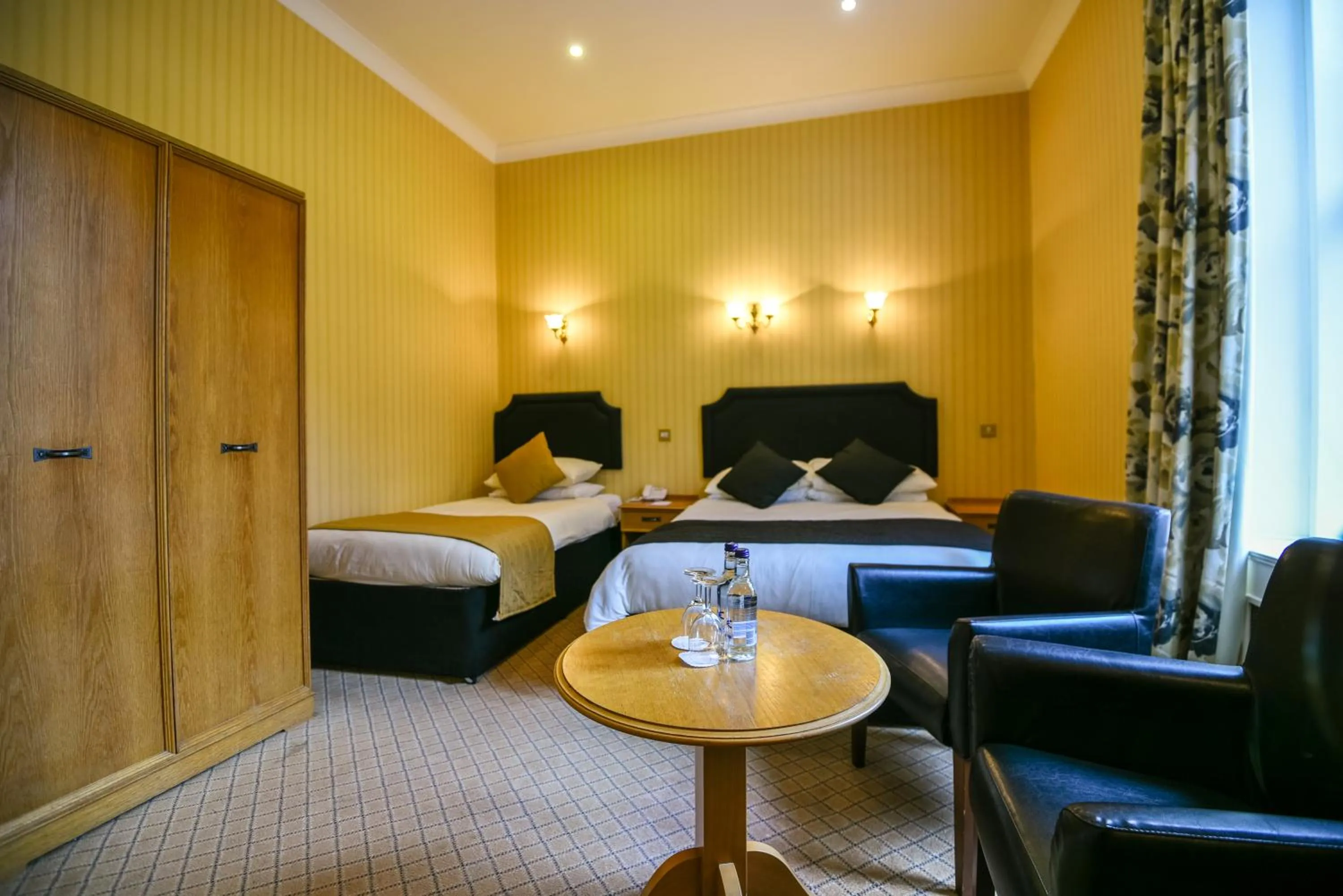 Photo of the whole room, Bed in Cairndale Hotel & Spa