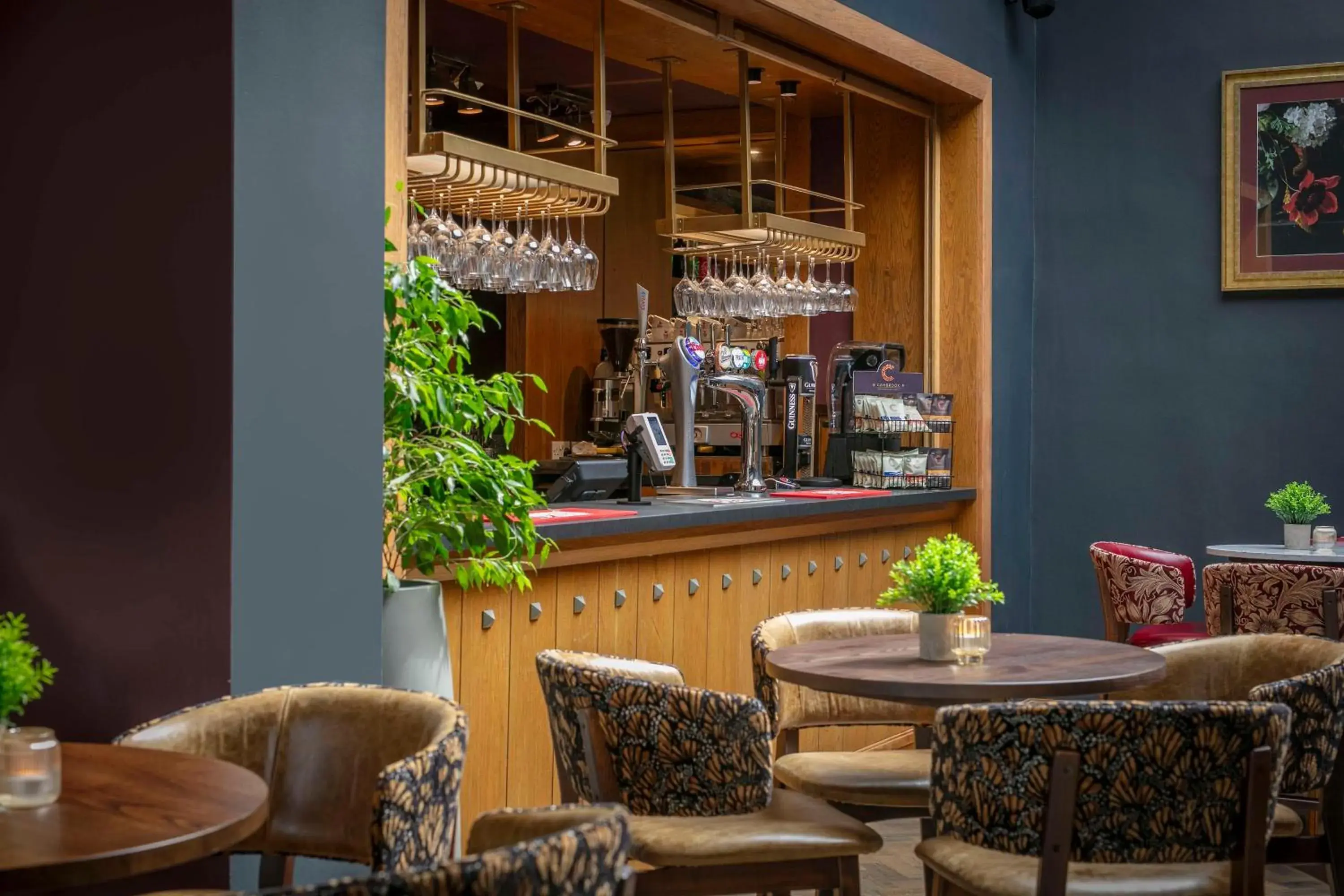 Lounge or bar in Glasgow Westerwood Hotel, Spa & Golf Resort Lounge or bar in Glasgow Westerwood Hotel, Spa & Golf Resort