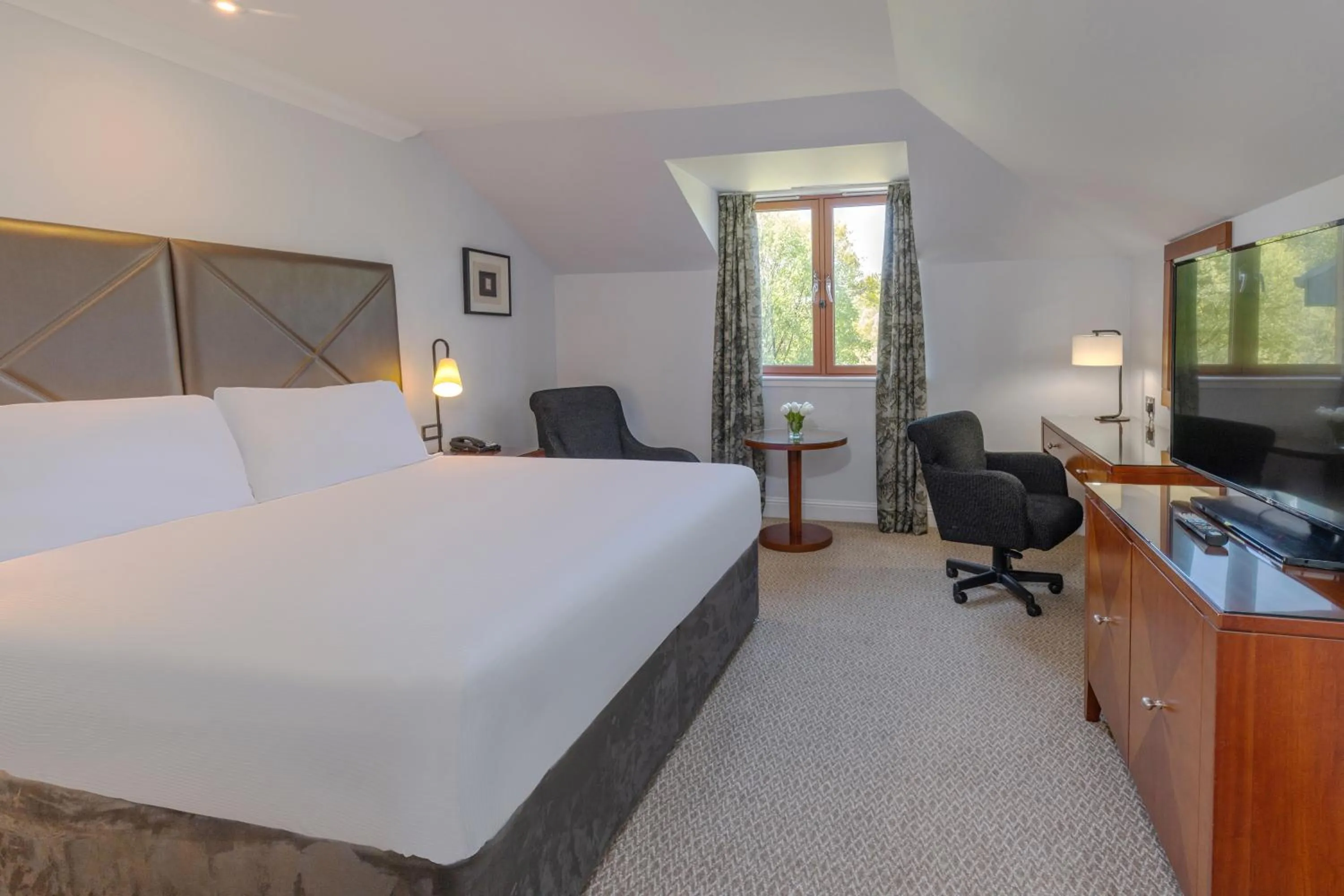 Bed in Glasgow Westerwood Hotel, Spa & Golf Resort