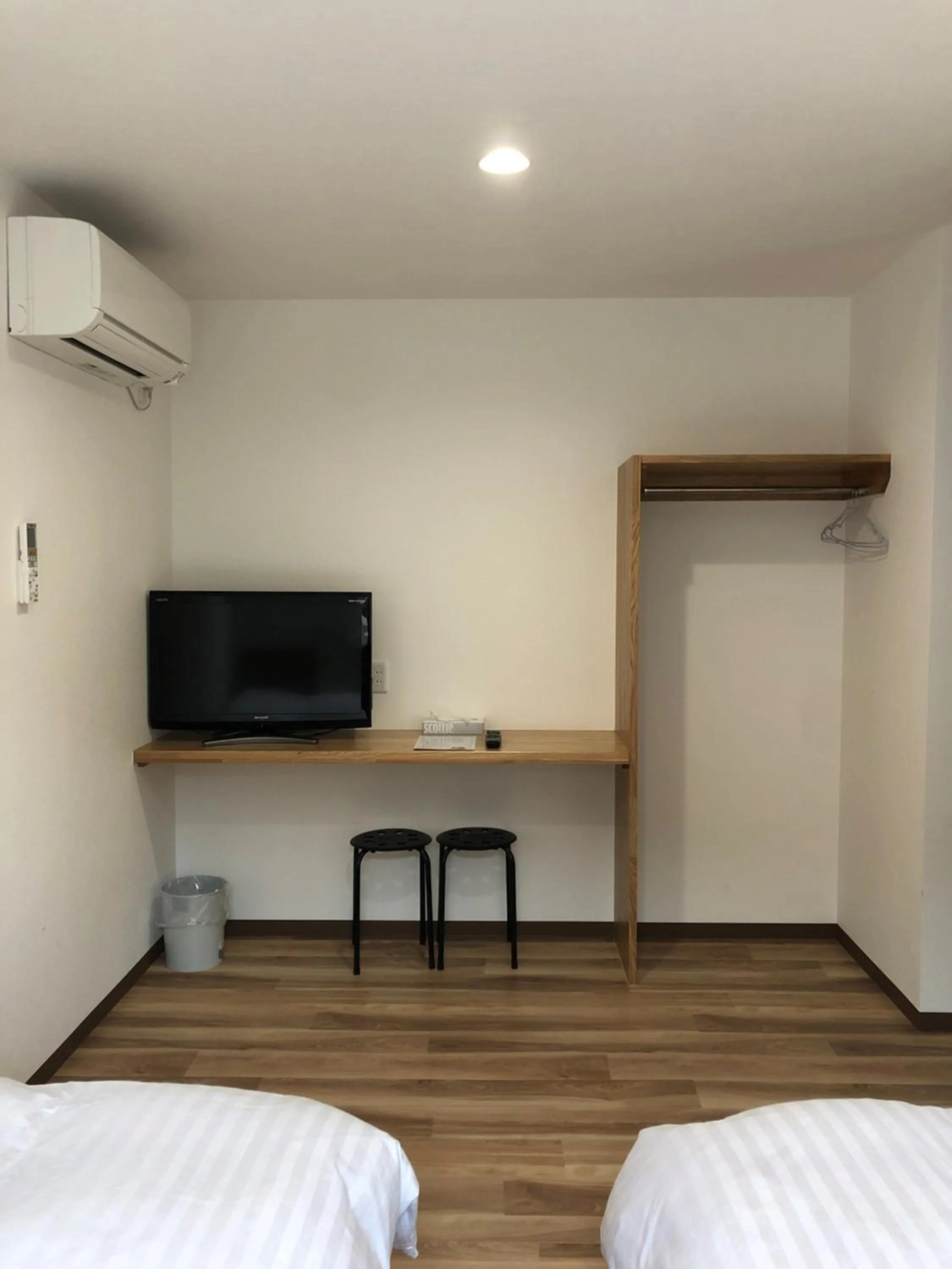 Bed in Minshuku Cress