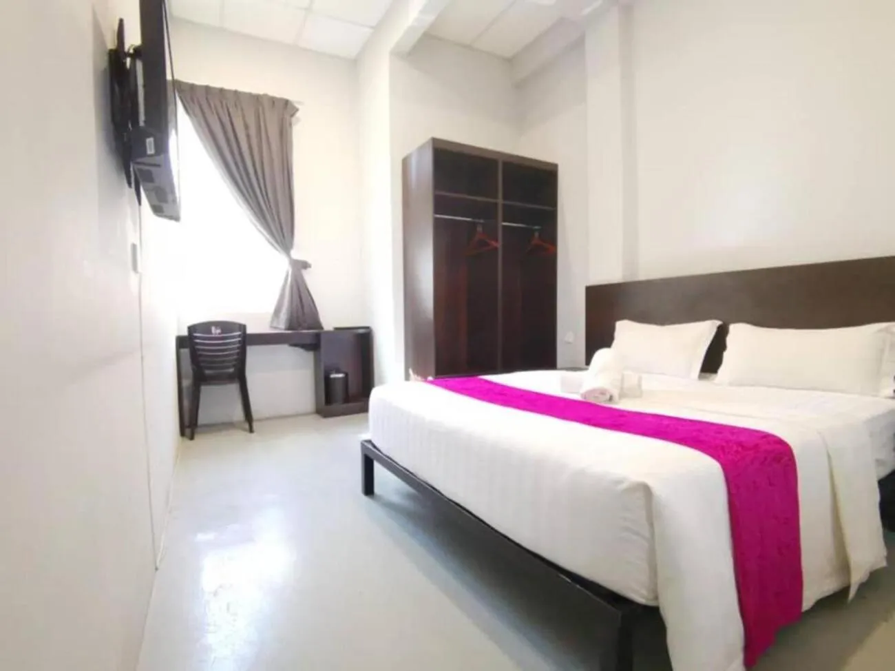 Bedroom, Bed in JQ BL Hotel, Ipoh