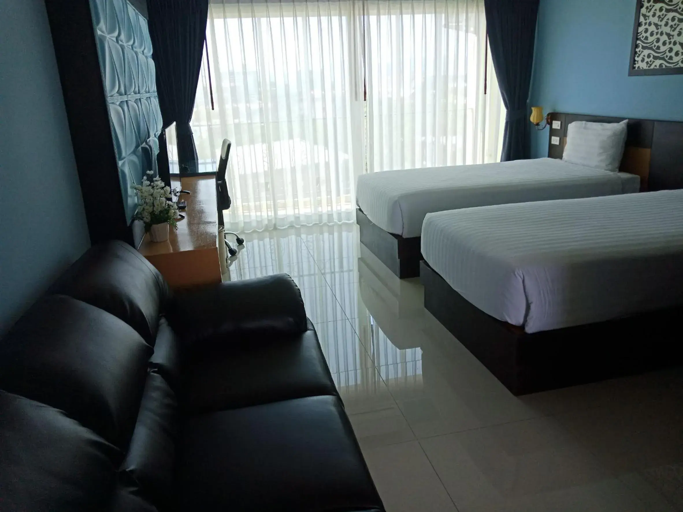 Photo of the whole room, Bed in Phuket Chinoinn-SHAPlus Certified Photo of the whole room, Bed in Phuket Chinoinn-SHAPlus Certified