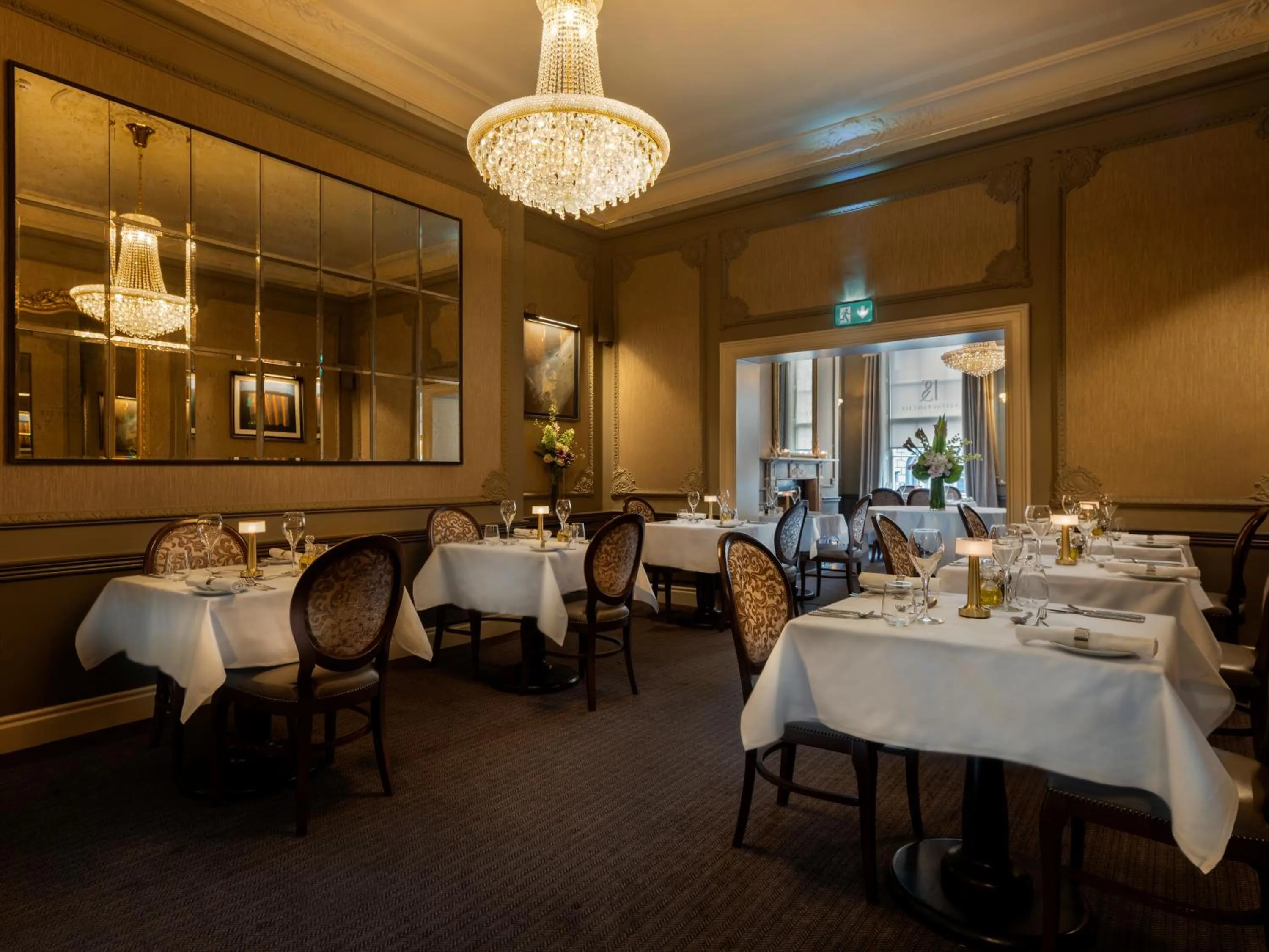 Restaurant/places to eat in Cassidys Hotel