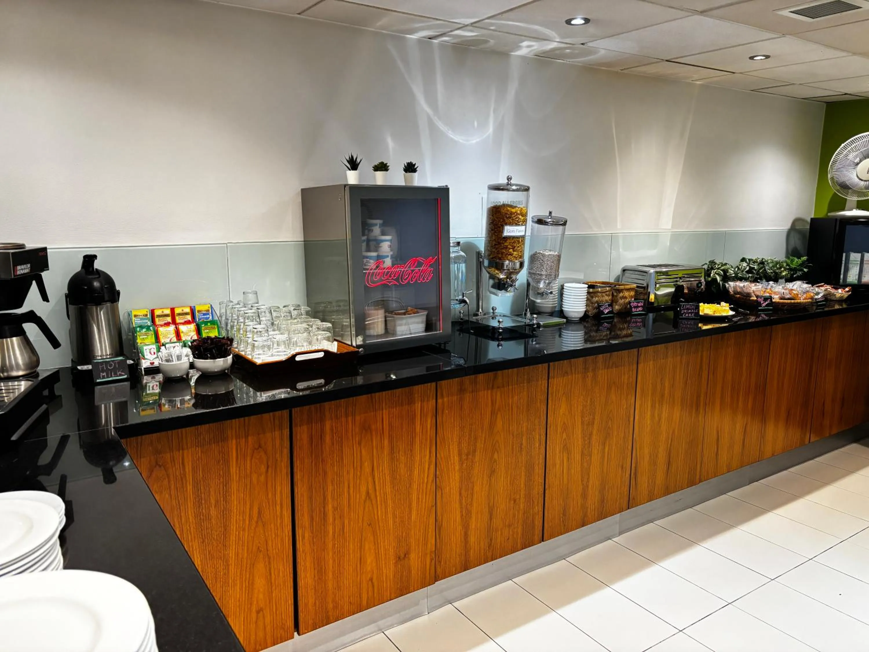 Buffet breakfast in Safestay Glasgow Charing Cross