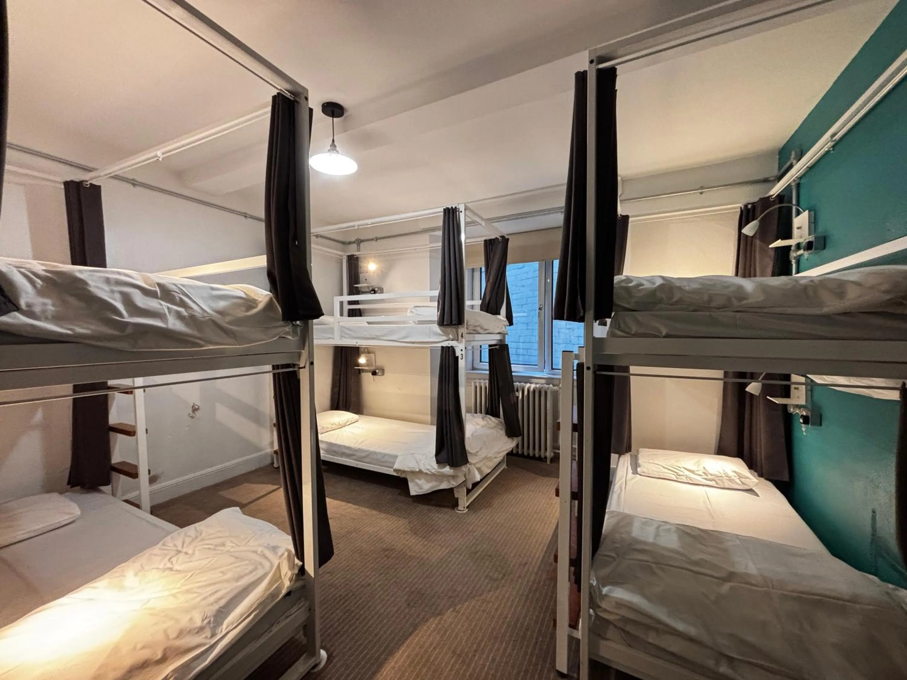 Bedroom, Bed in Safestay Glasgow Charing Cross