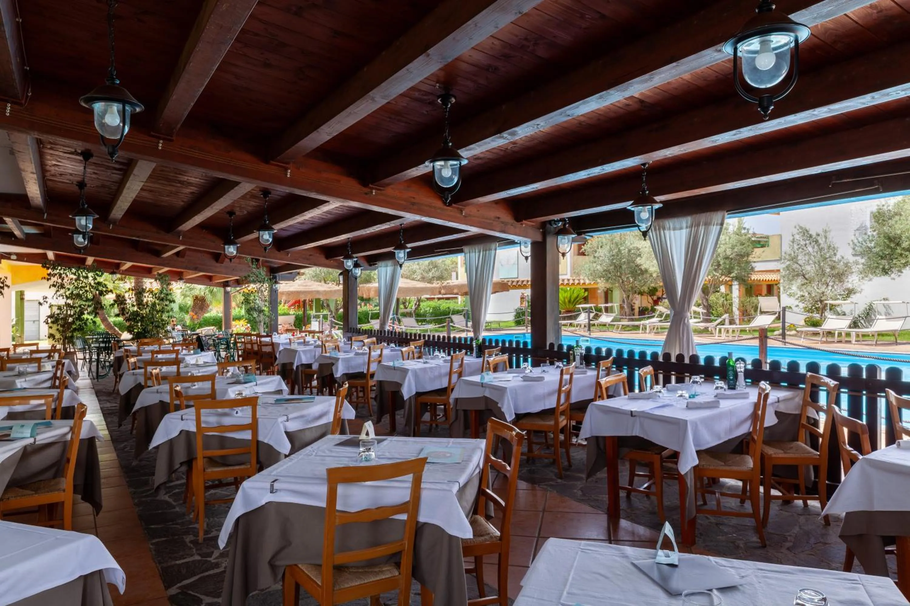 Restaurant/places to eat in iH Hotels Le Zagare Resort