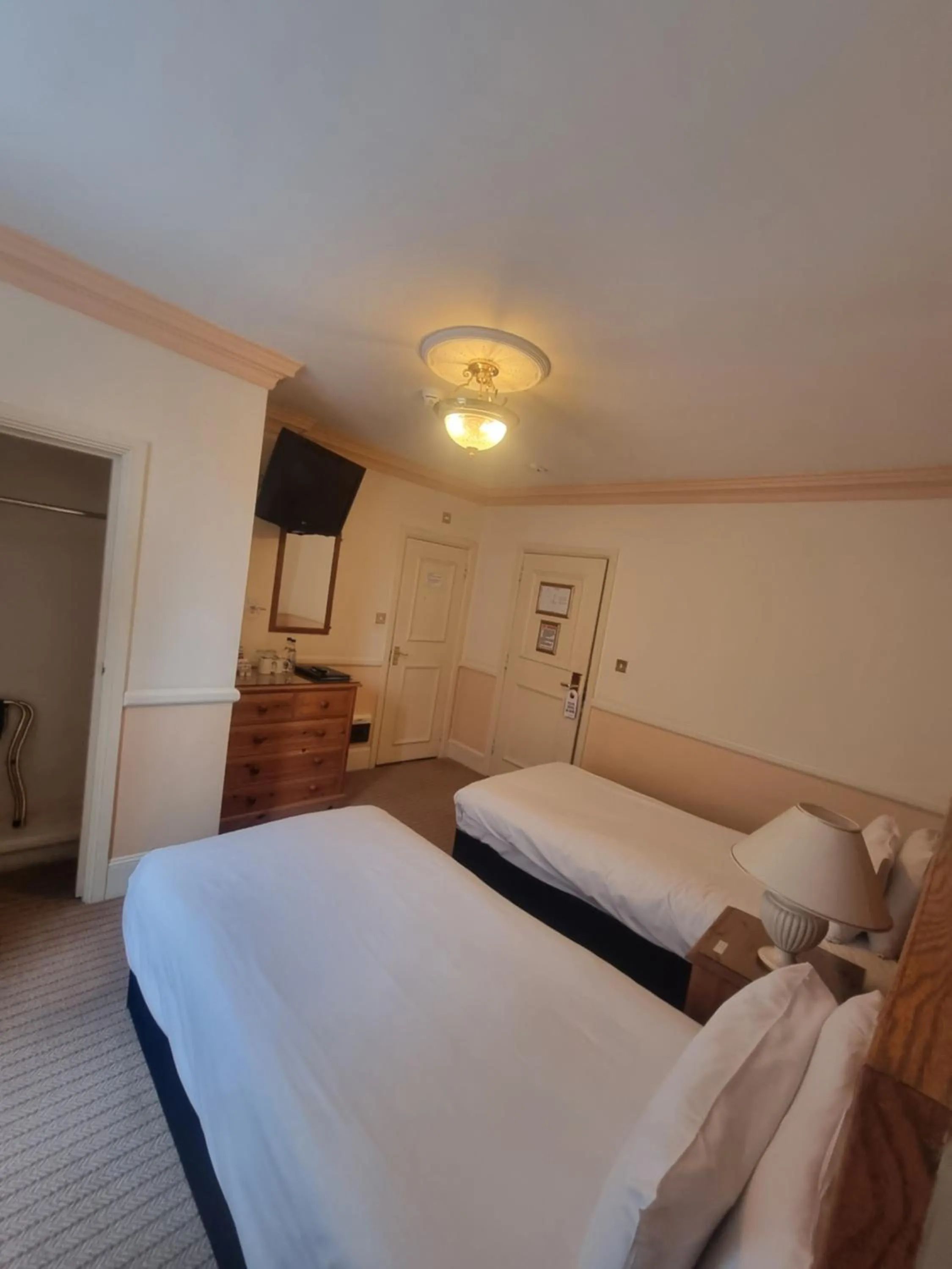 Bed in The Royal Oak Hotel