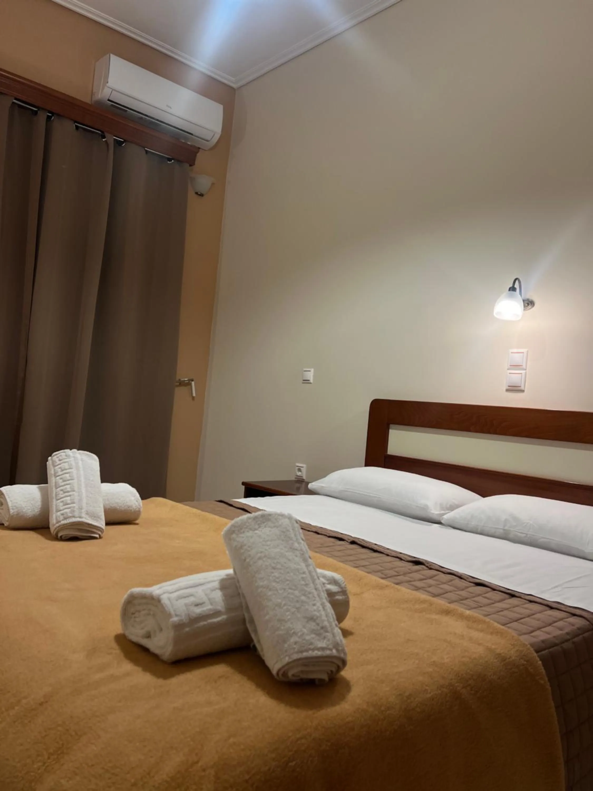 Bed in Hotel Nevada Kalamata