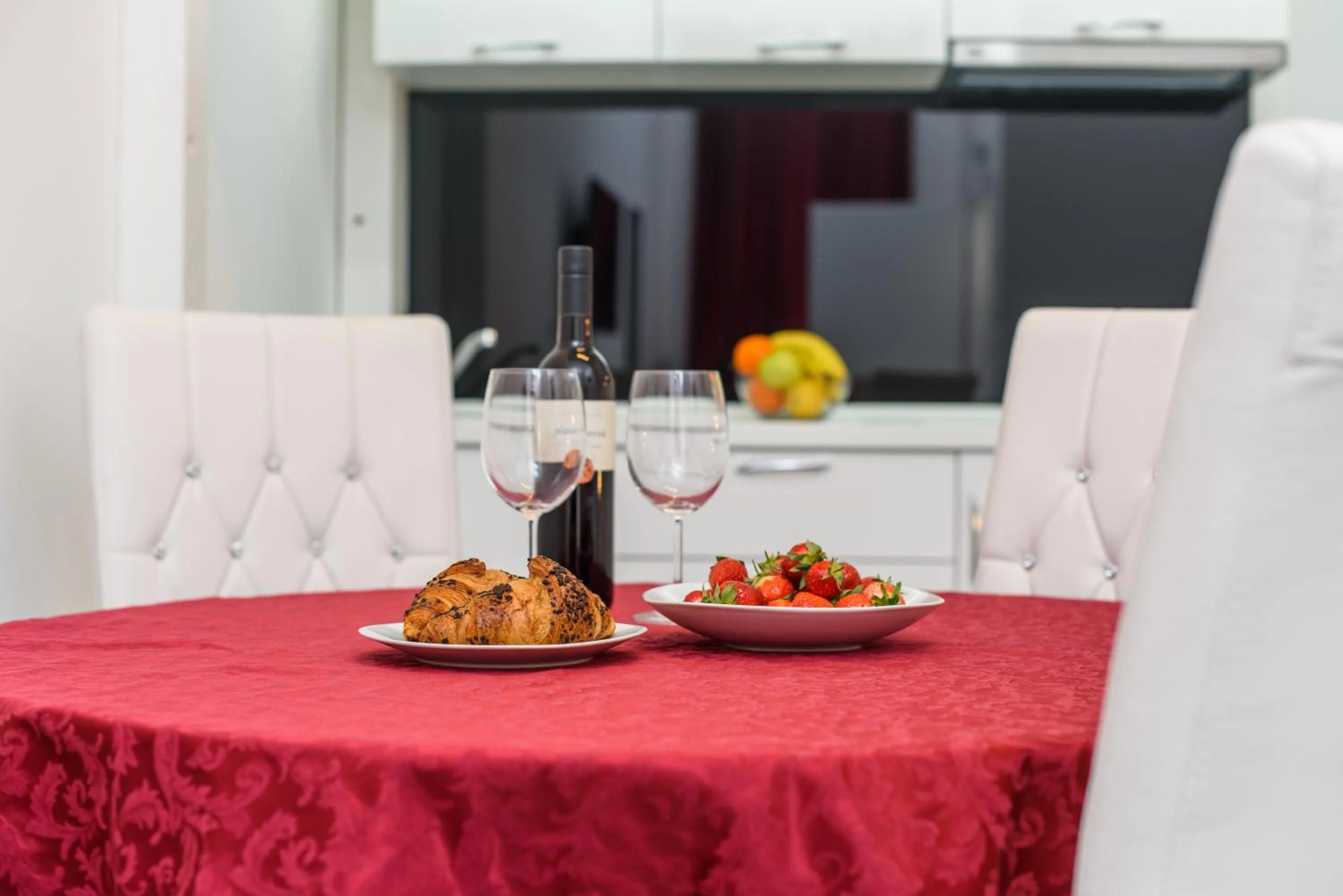 Dining area in Studio Apartman REA