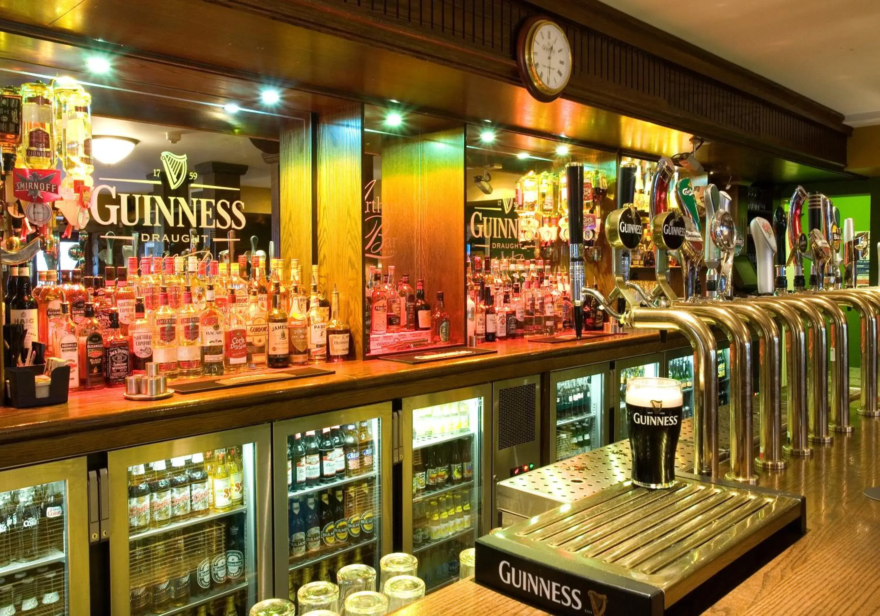 Lounge or bar in Court Yard Hotel Lounge or bar in Court Yard Hotel