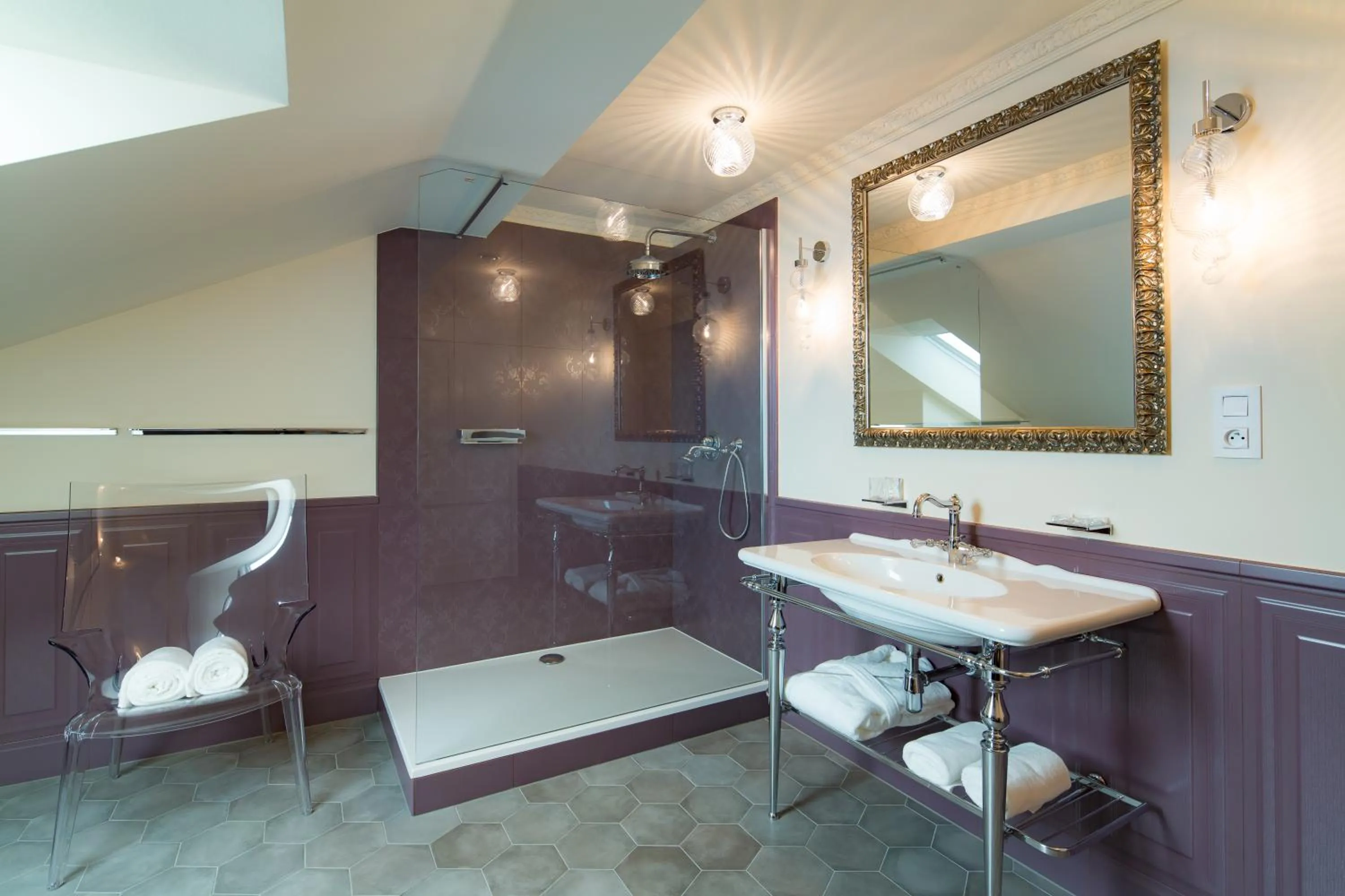 Bathroom in Rubin Luxury Apartments