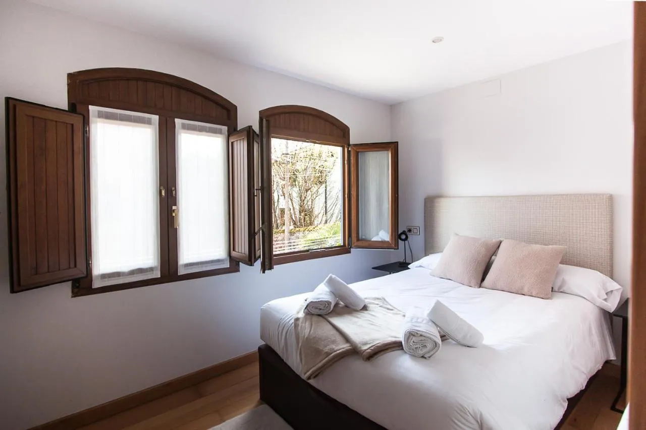 Bed in Busgosu, casa a 300 m de la playa de Poo VV-993-AS