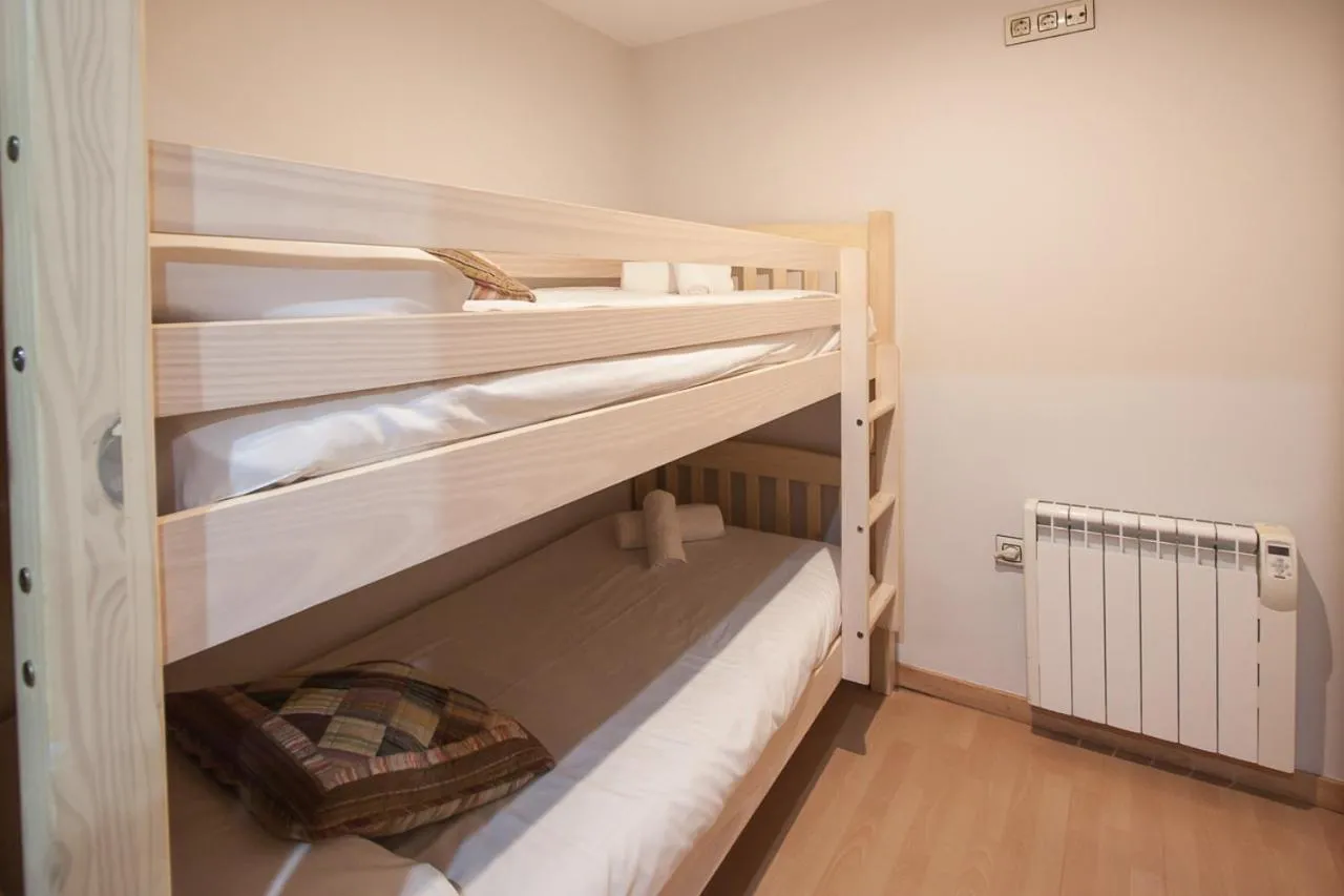 Bed in Busgosu, casa a 300 m de la playa de Poo VV-993-AS