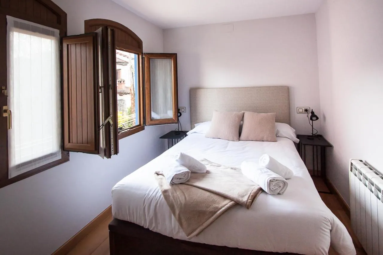 Bed in Busgosu, casa a 300 m de la playa de Poo VV-993-AS