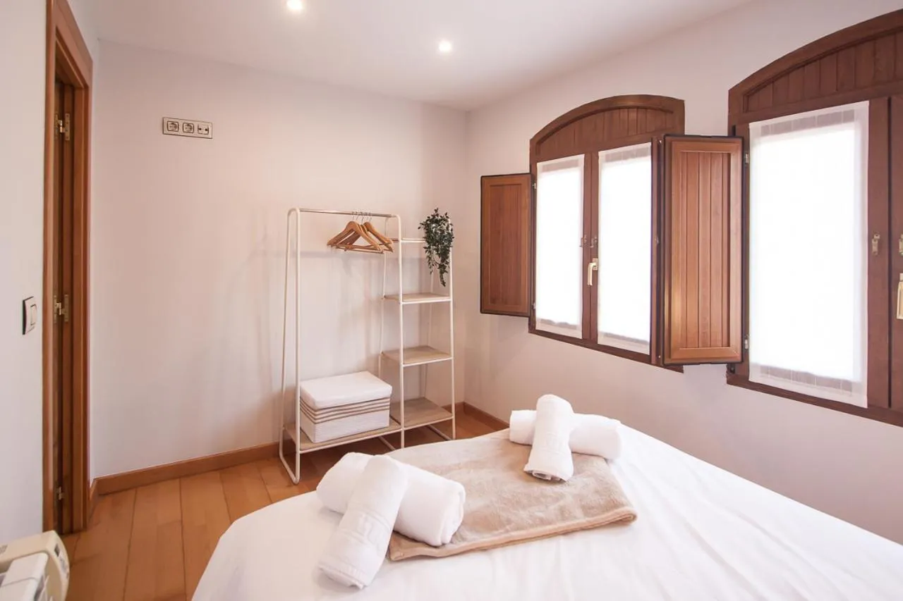 Bed in Busgosu, casa a 300 m de la playa de Poo VV-993-AS