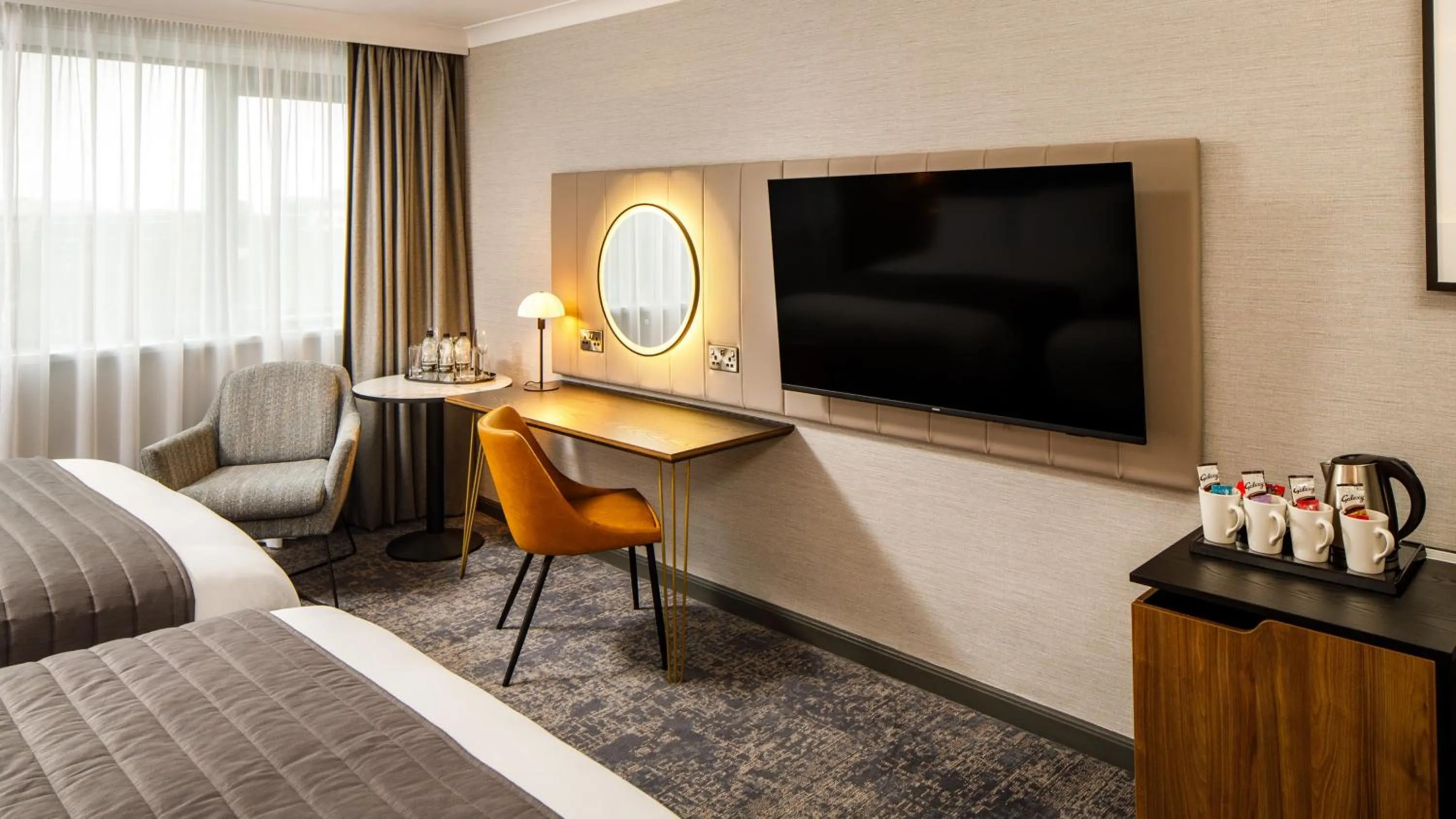 Photo of the whole room, Bed in Crowne Plaza Manchester Airport by IHG