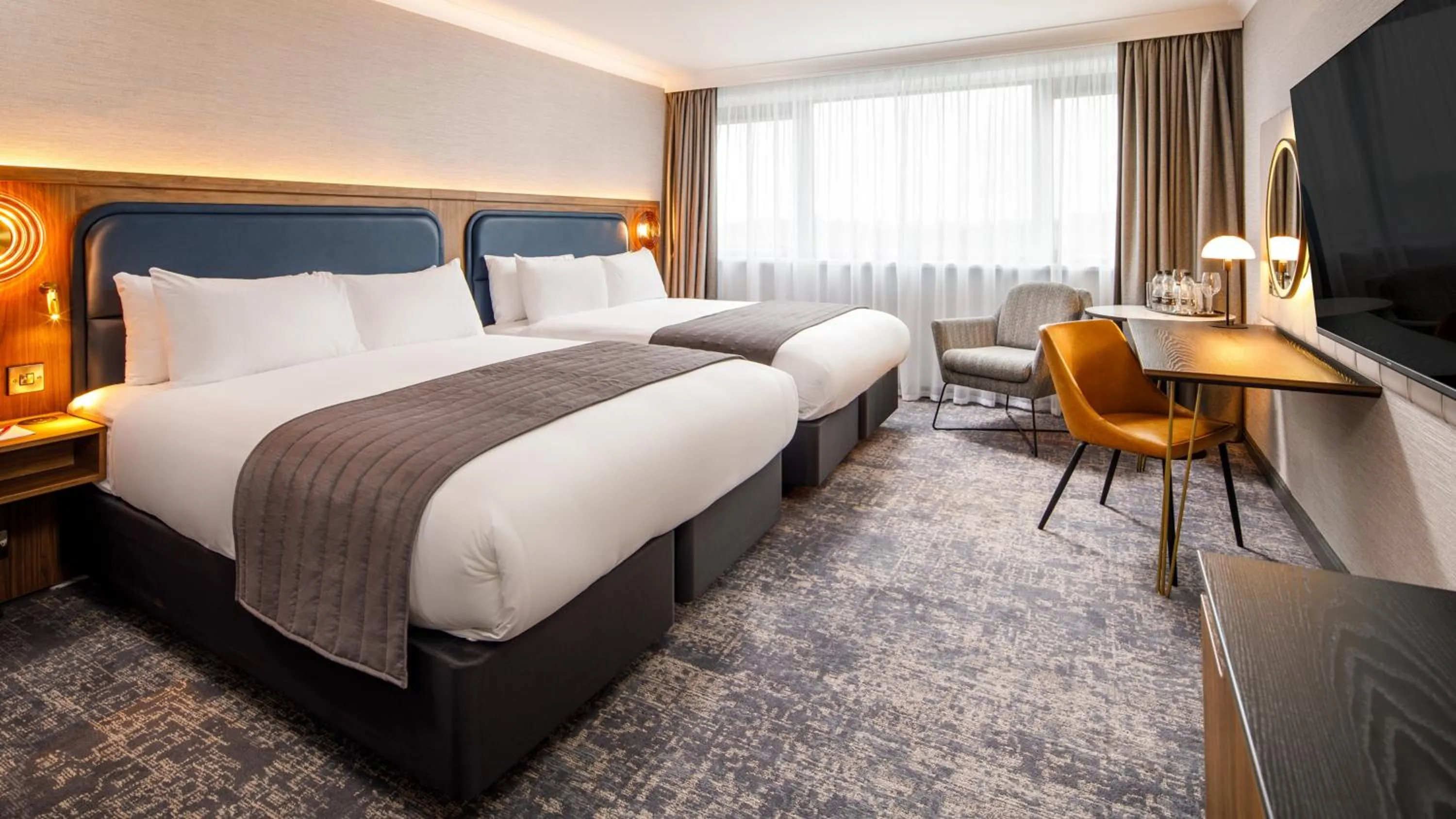 Photo of the whole room, Bed in Crowne Plaza Manchester Airport by IHG