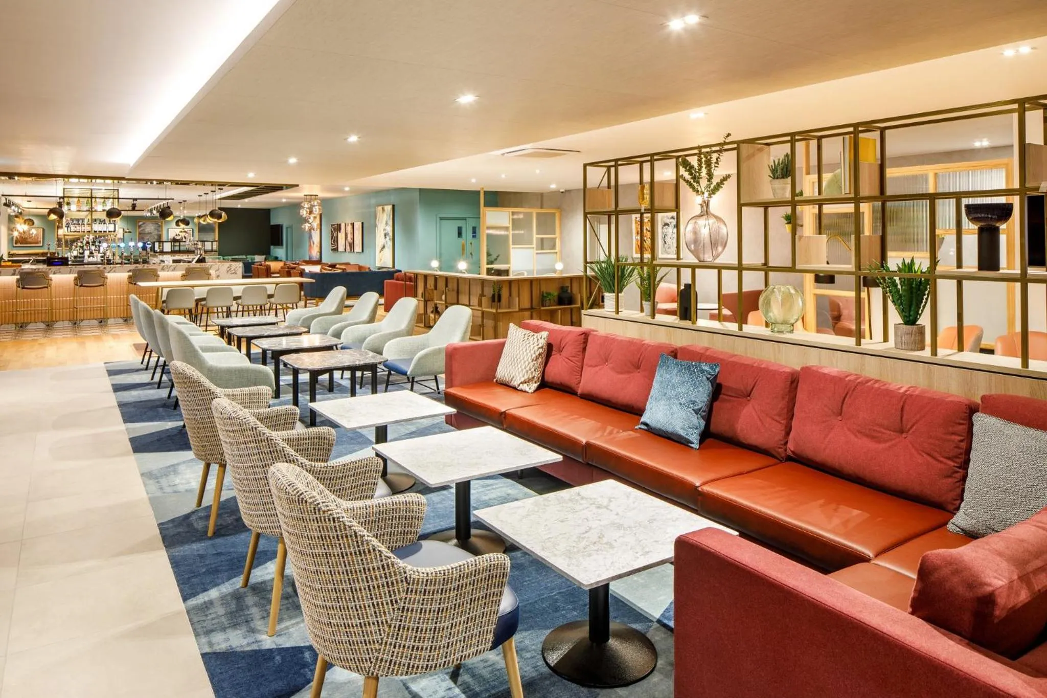 Lounge or bar in Crowne Plaza Manchester Airport by IHG