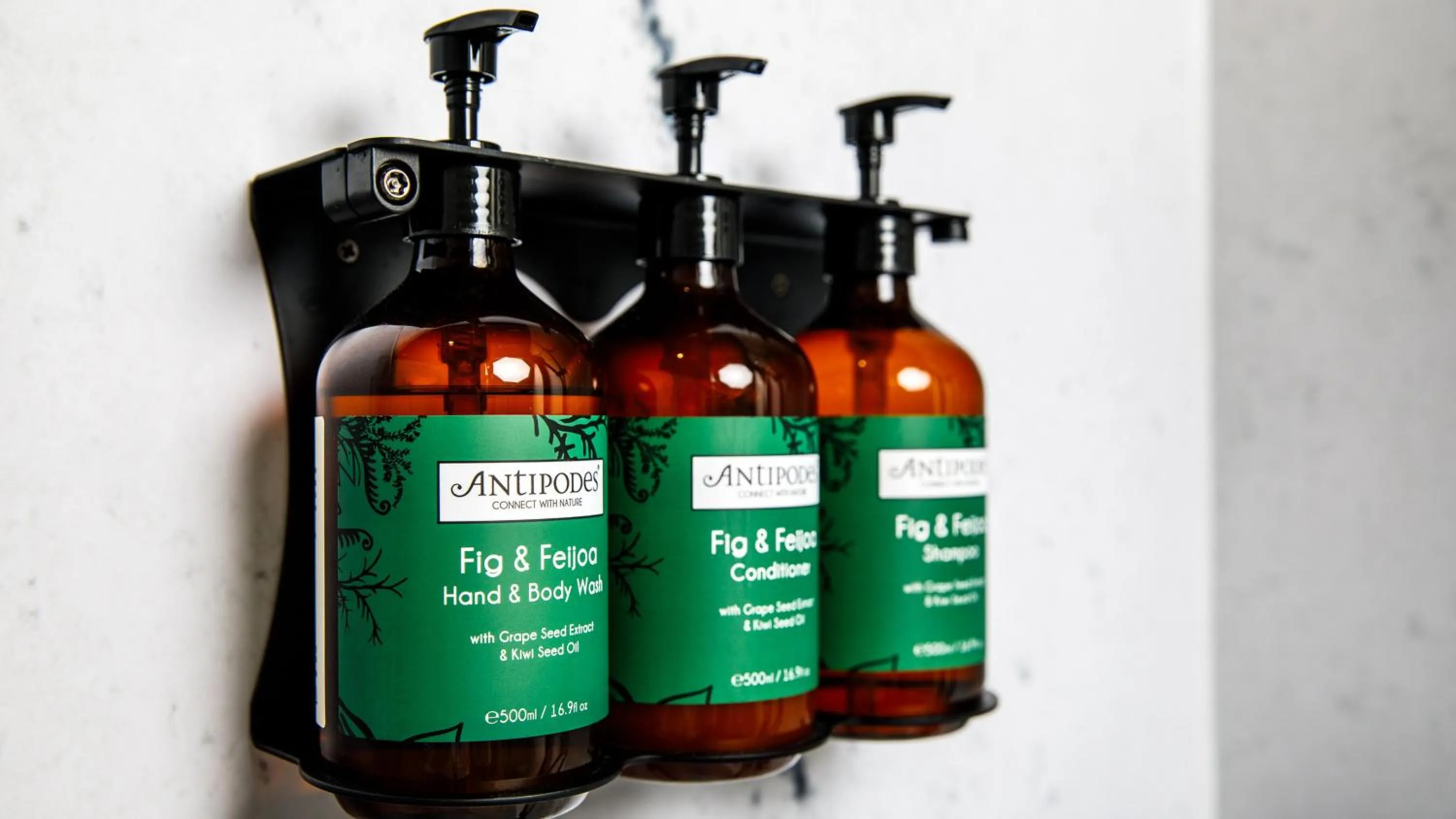 Photo of the whole room in Crowne Plaza Manchester Airport by IHG