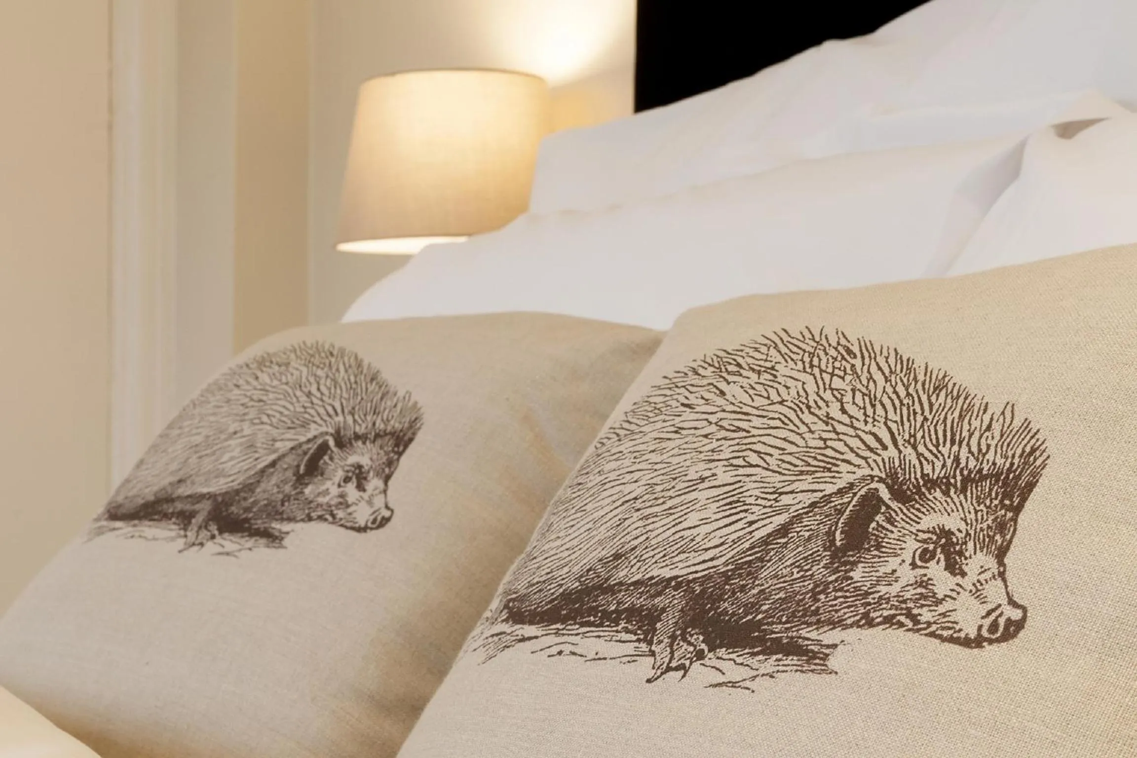 View (from property/room), Bed in Hurtwood Hotel